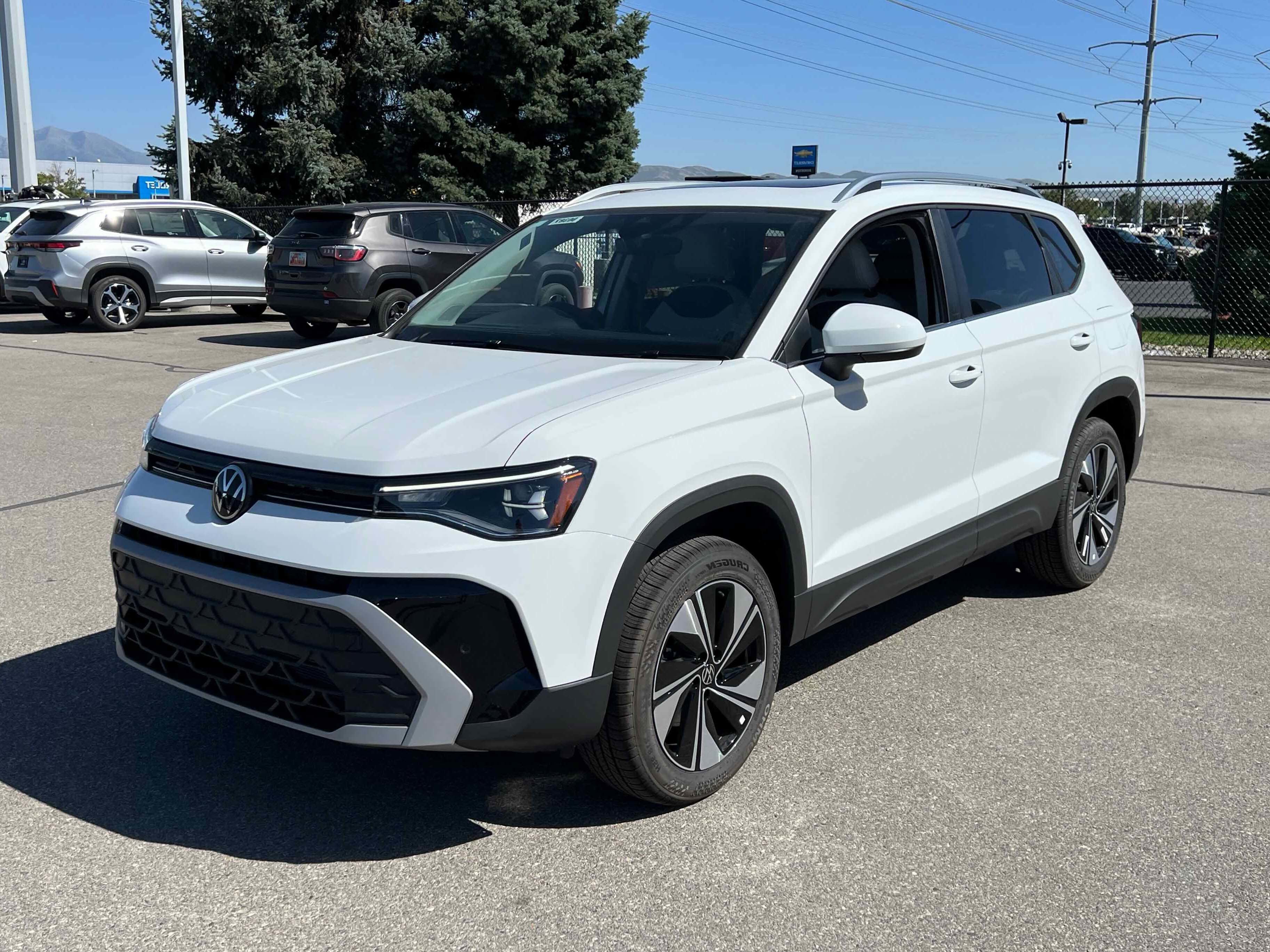 2025 Volkswagen Taos SE