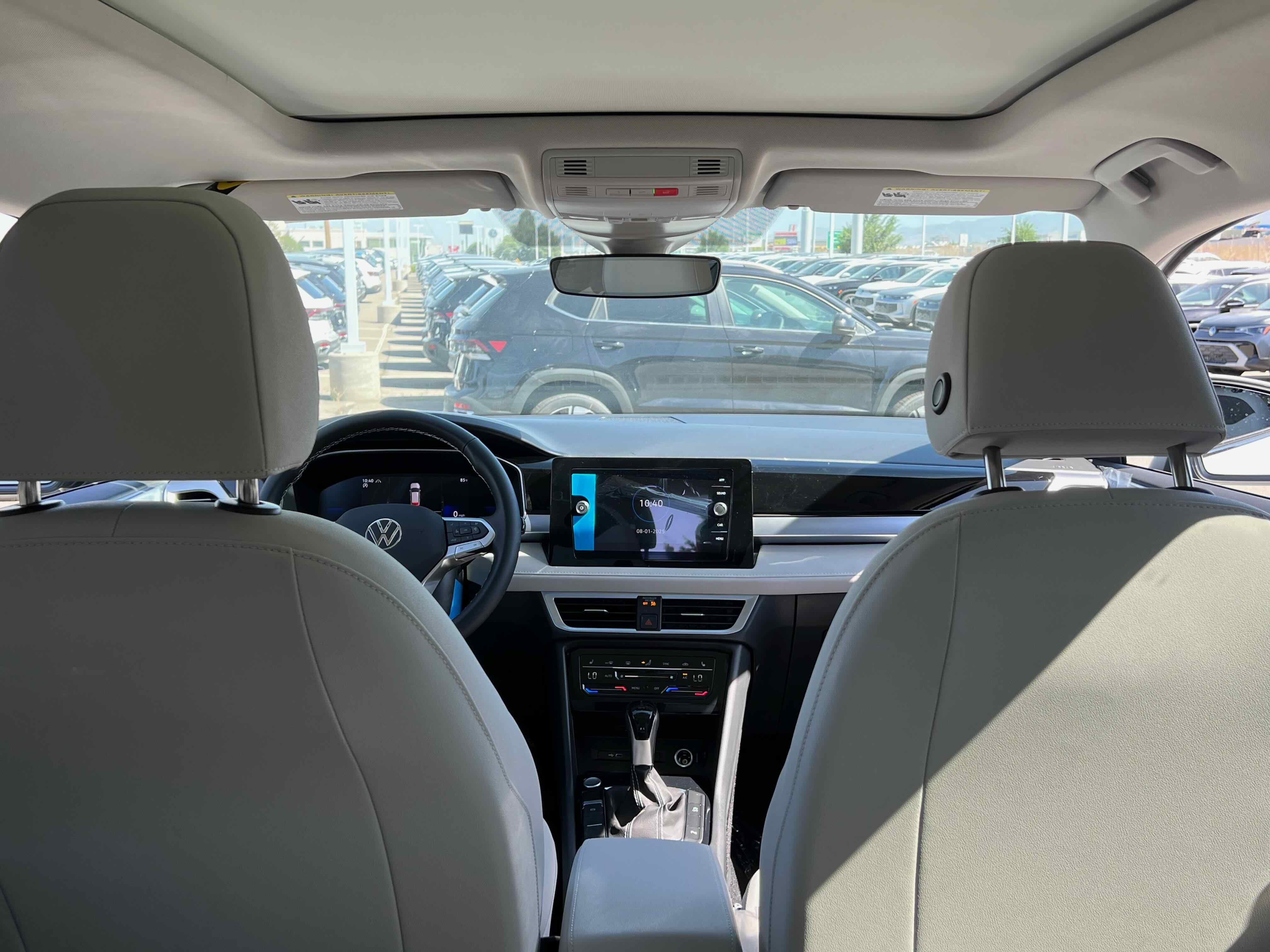 2025 Volkswagen Taos SE