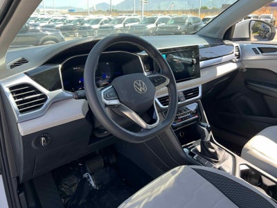 2025 Volkswagen Taos SE