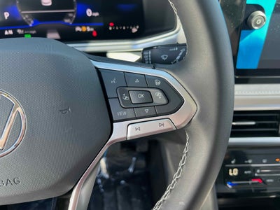 2025 Volkswagen Taos SE