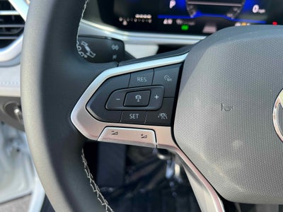 2025 Volkswagen Taos SE