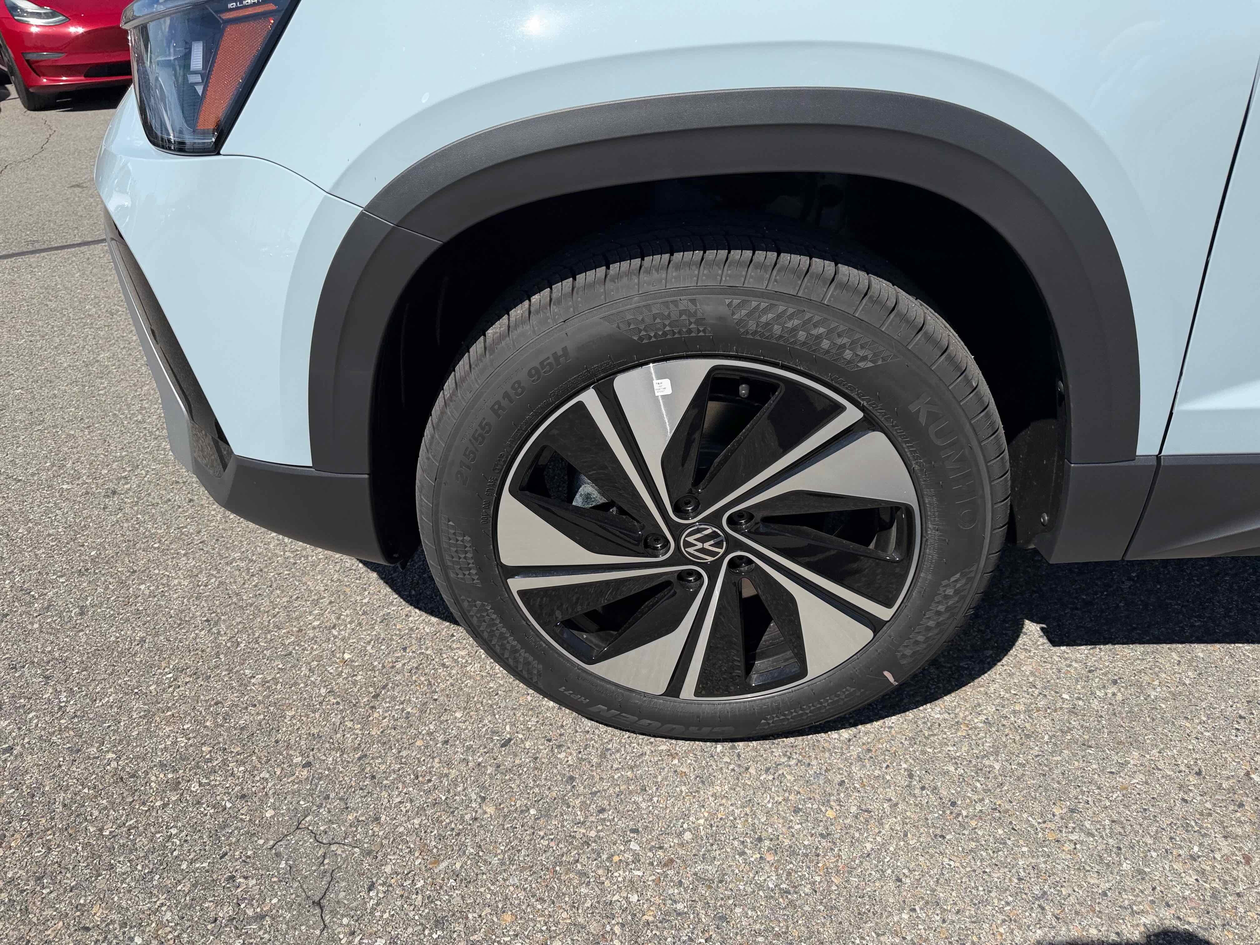 2026 Volkswagen Taos SE