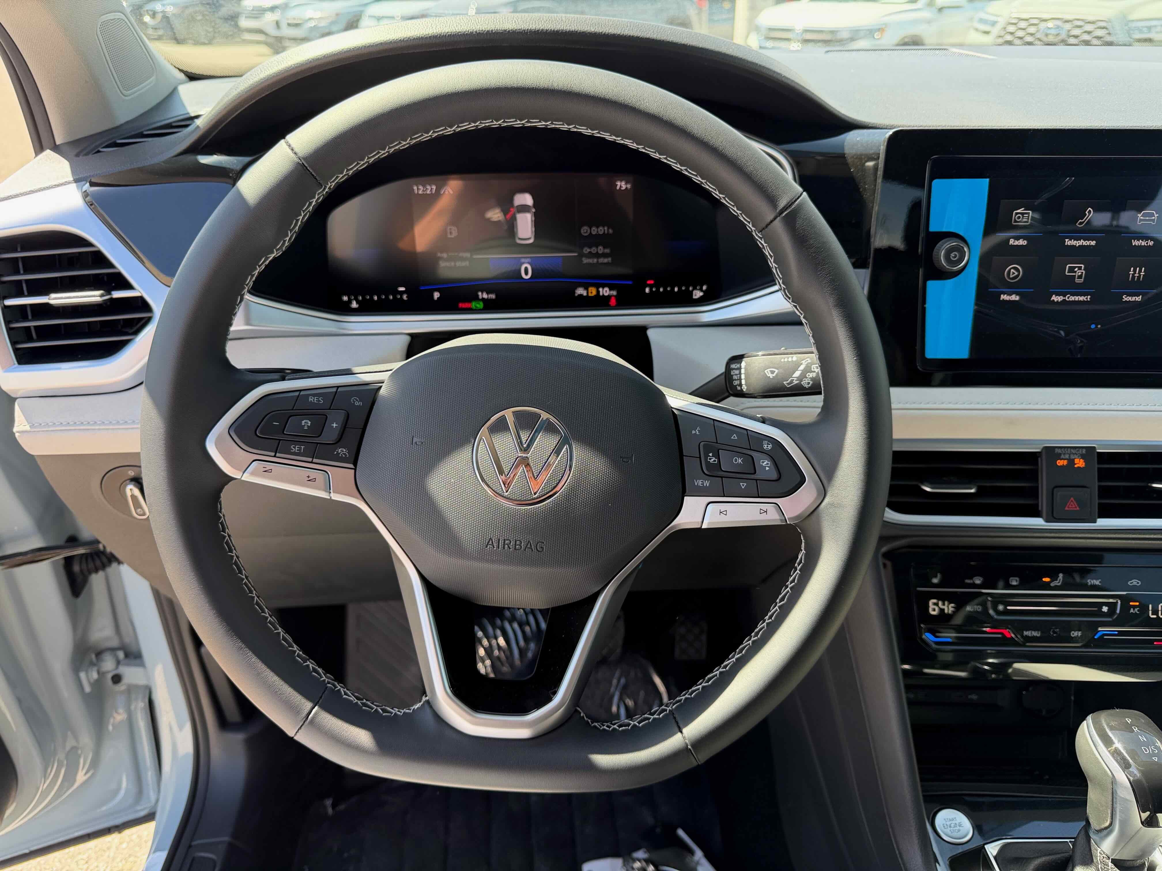 2026 Volkswagen Taos SE