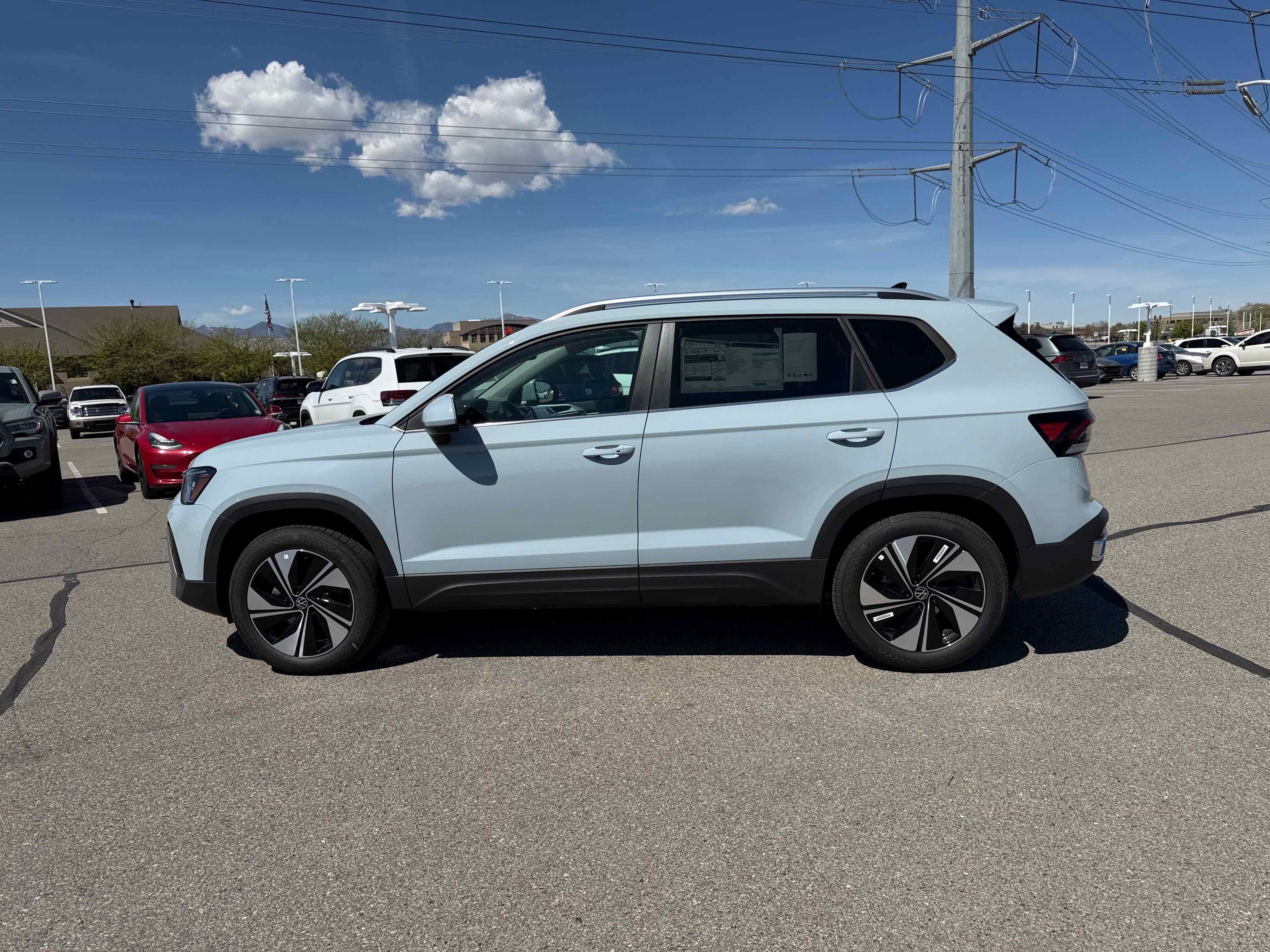 2026 Volkswagen Taos SE