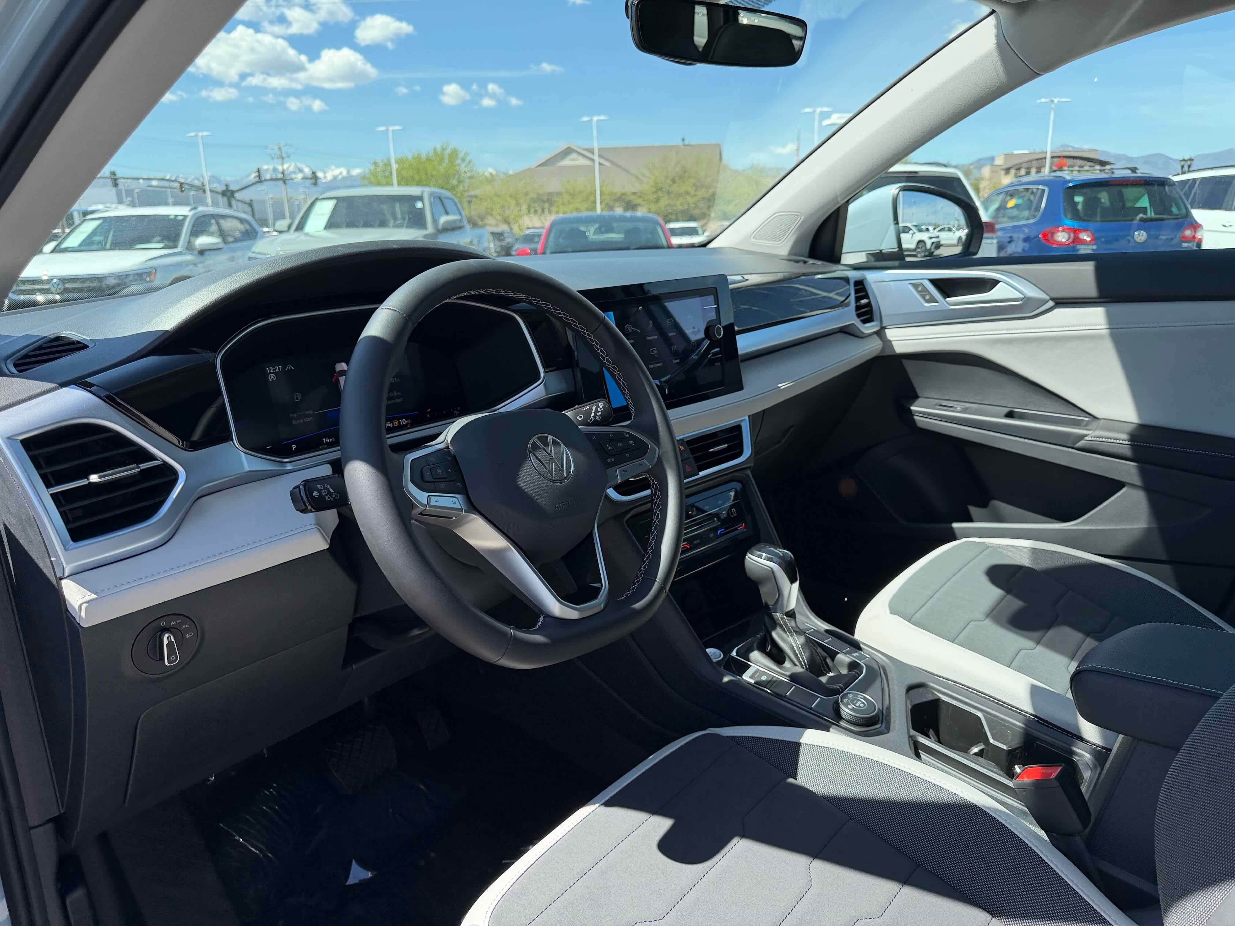 2026 Volkswagen Taos SE