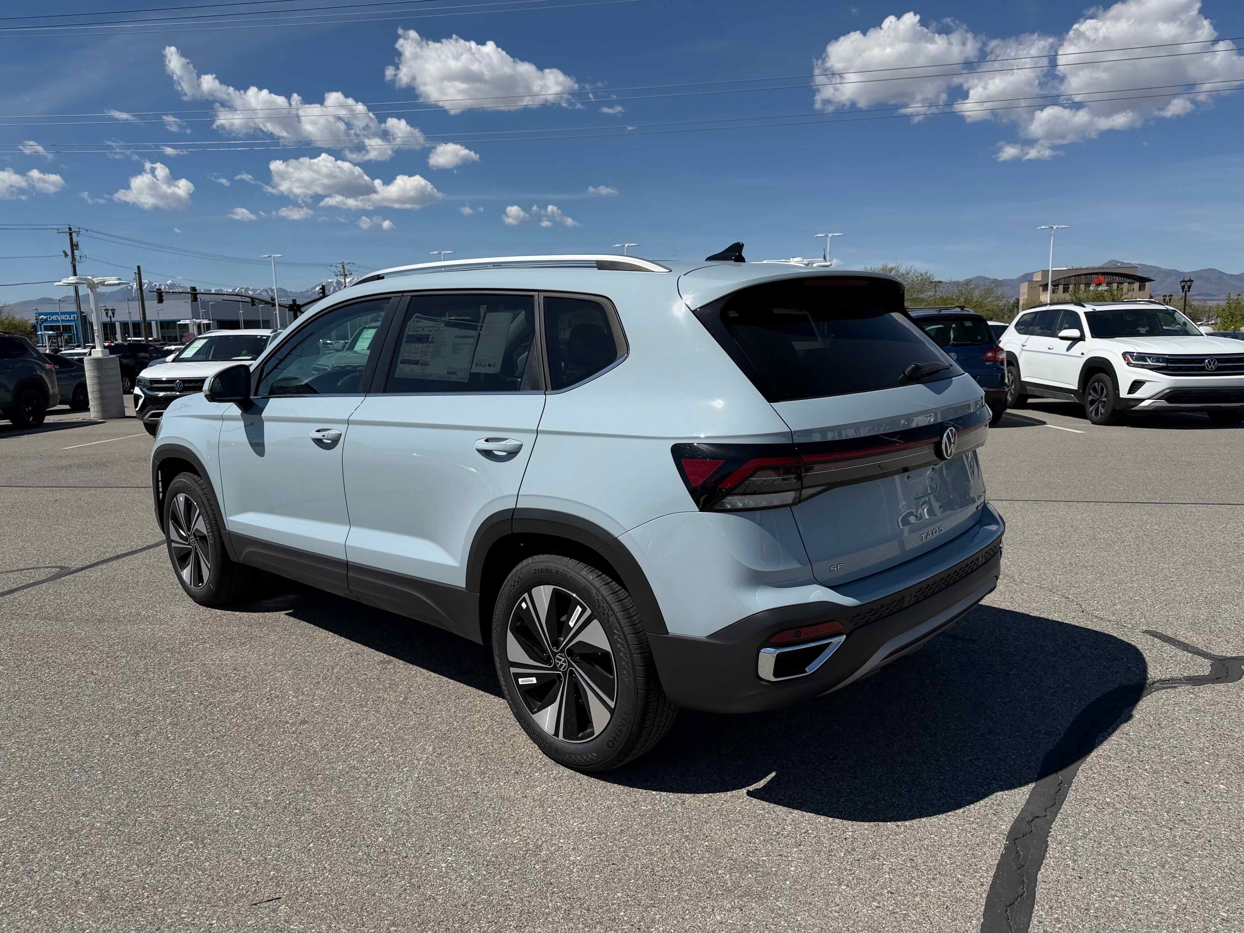 2026 Volkswagen Taos SE