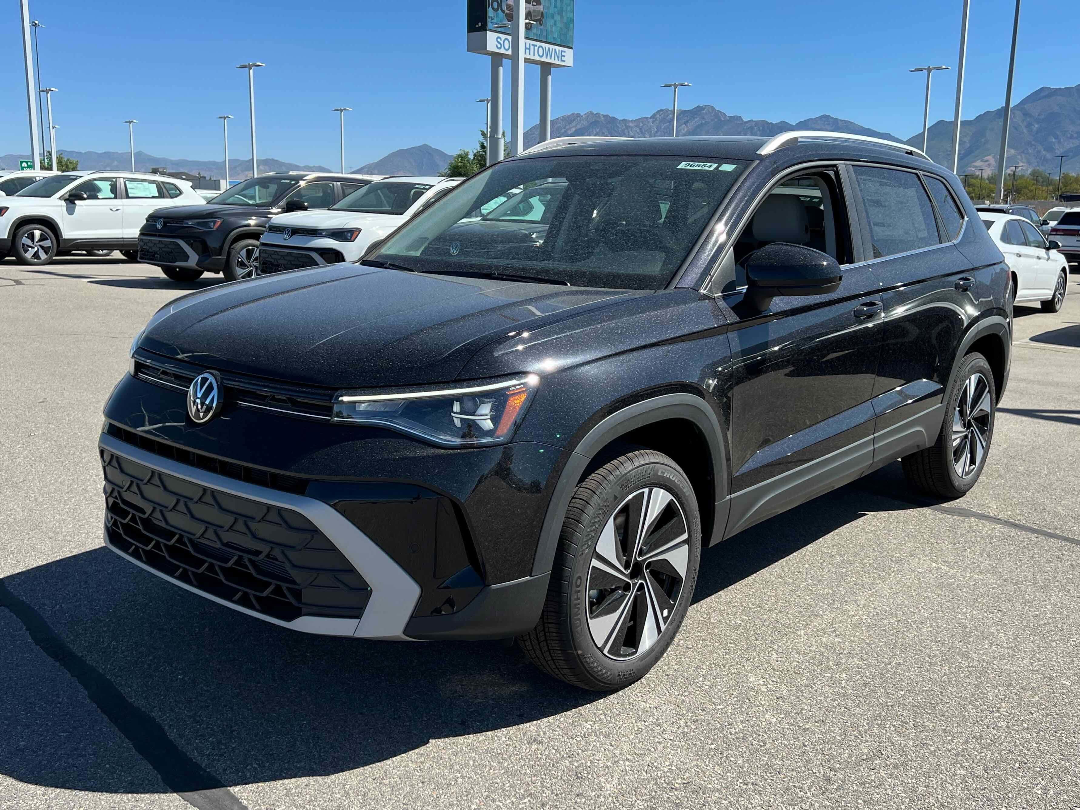 2025 Volkswagen Taos SE