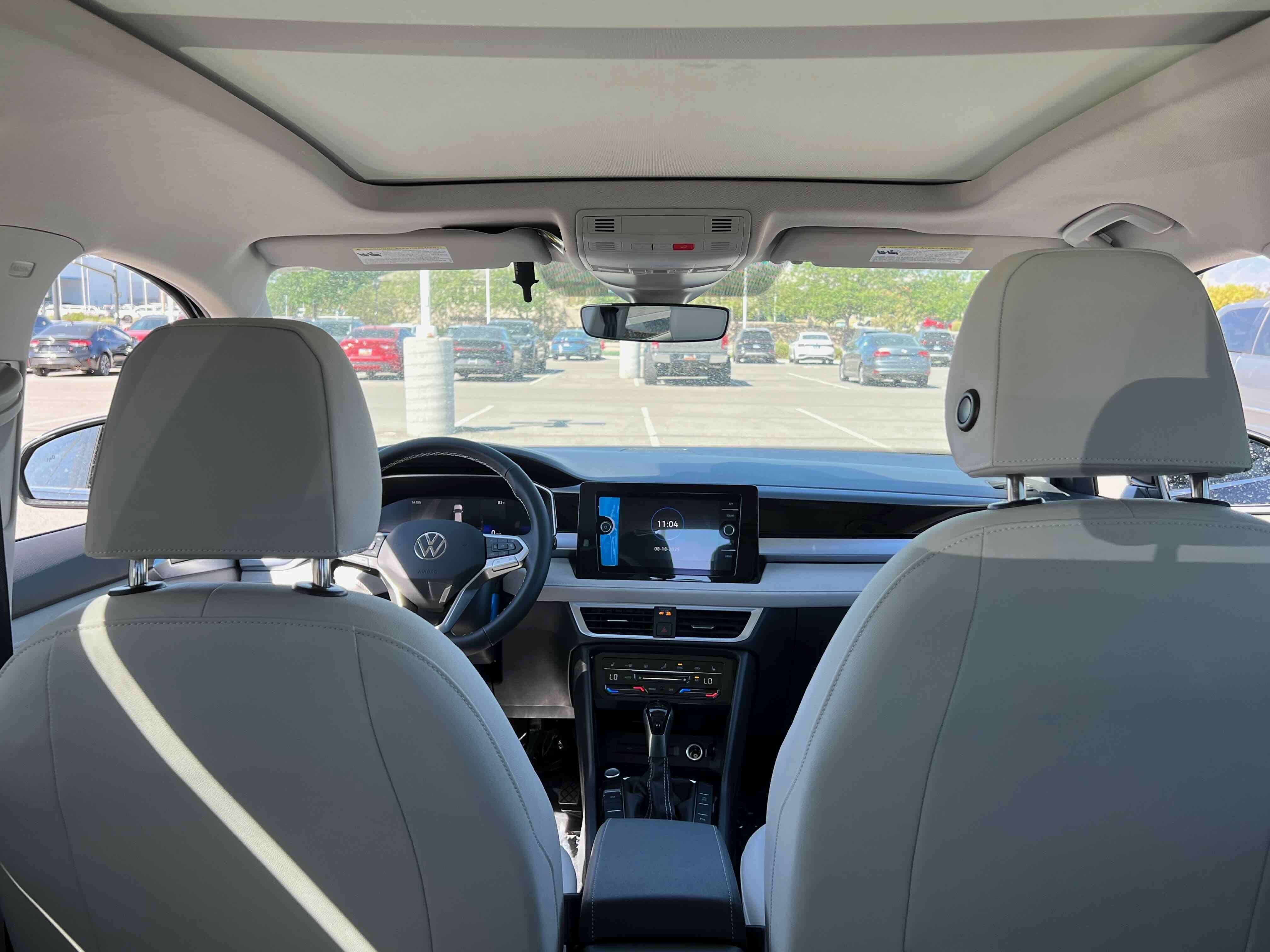 2025 Volkswagen Taos SE