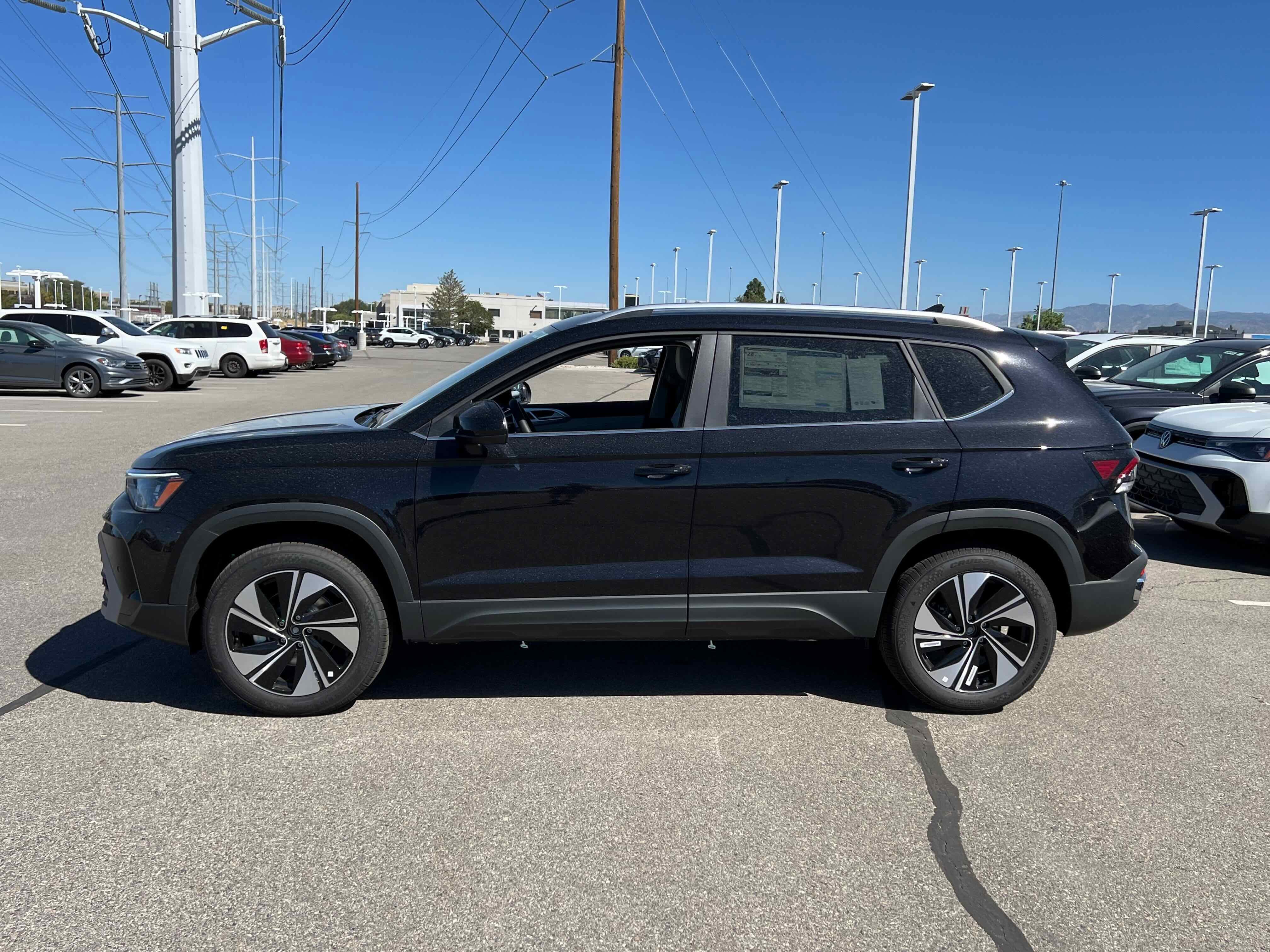 2025 Volkswagen Taos SE