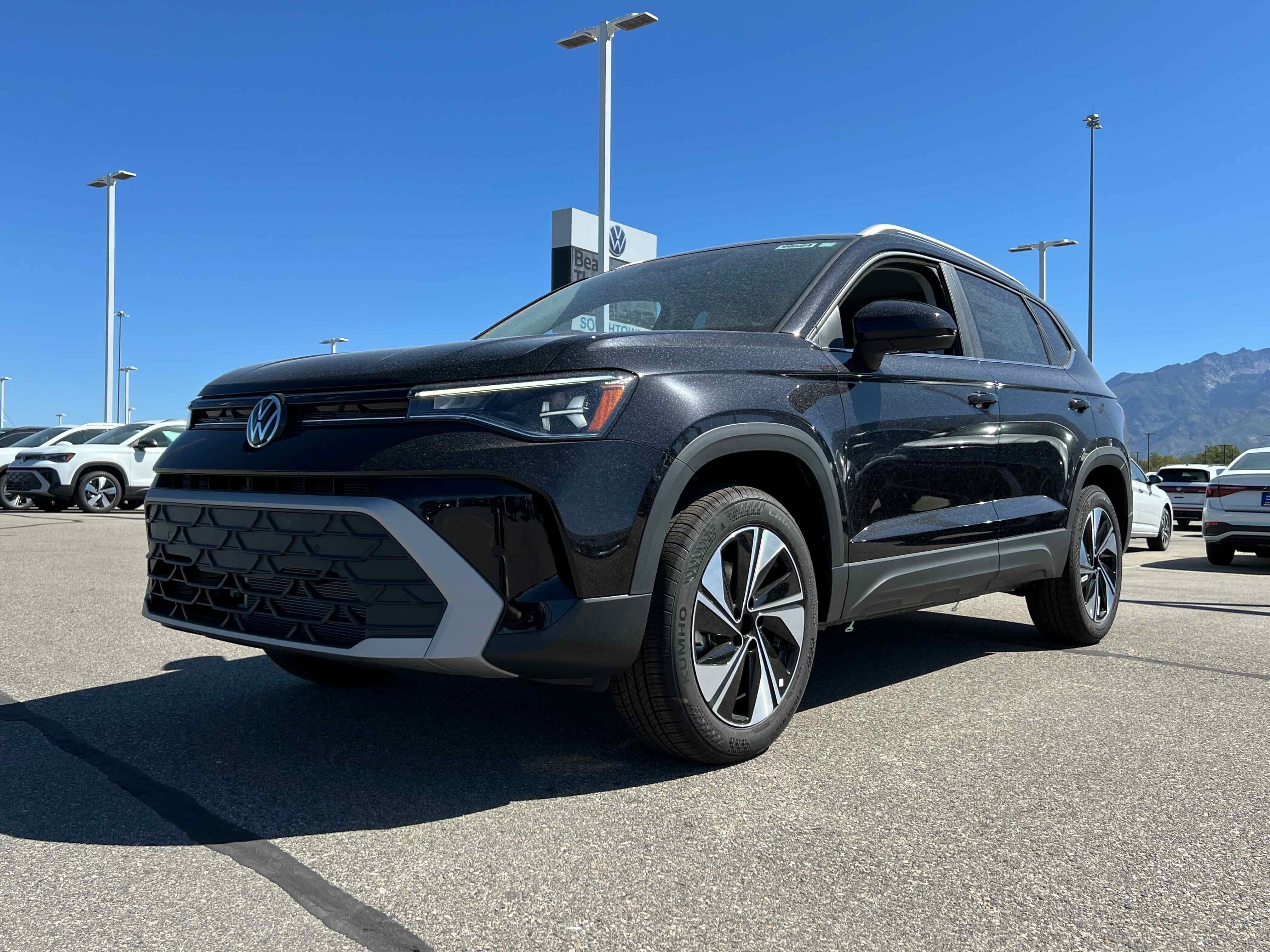 2025 Volkswagen Taos SE