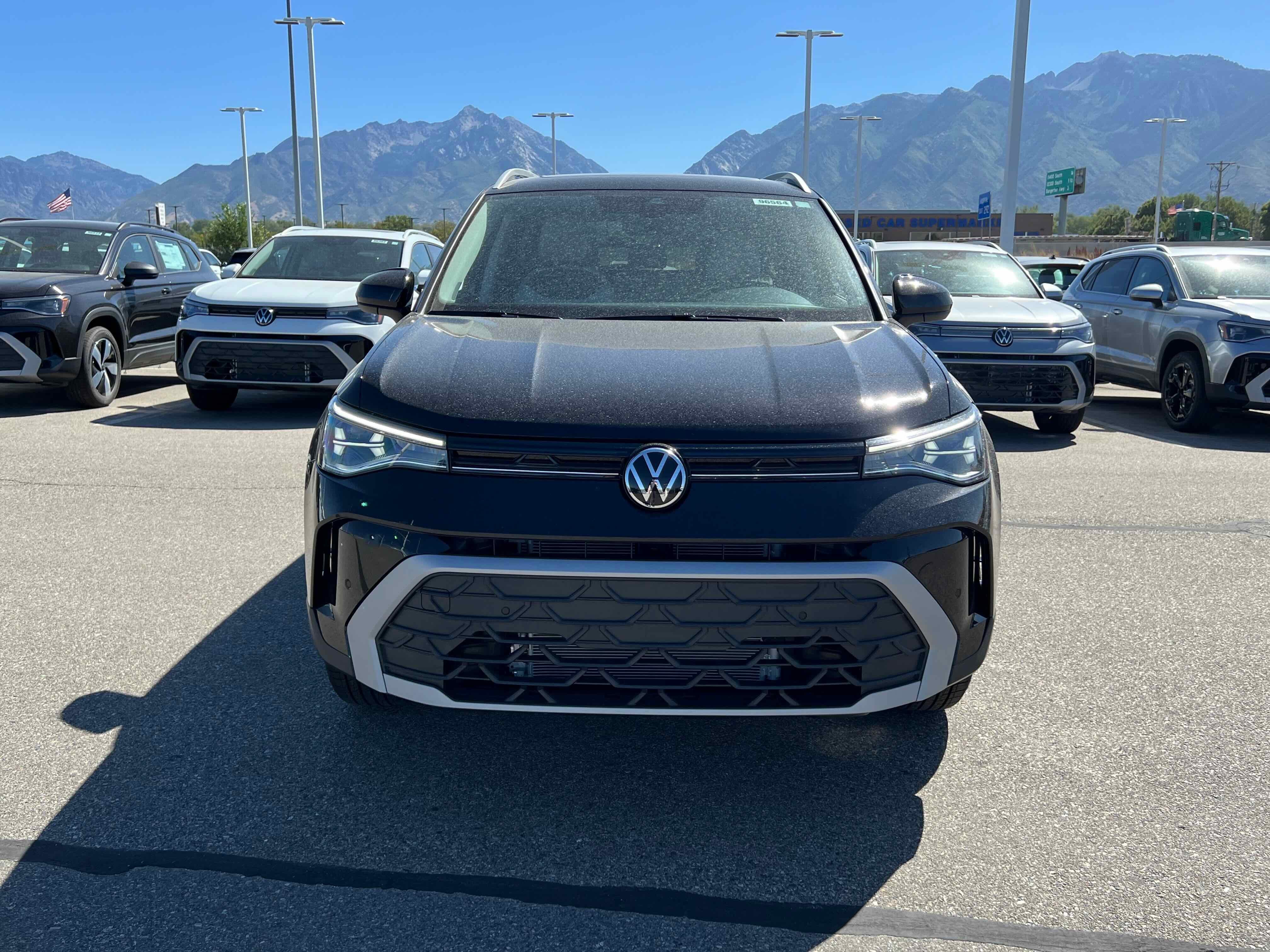 2025 Volkswagen Taos SE