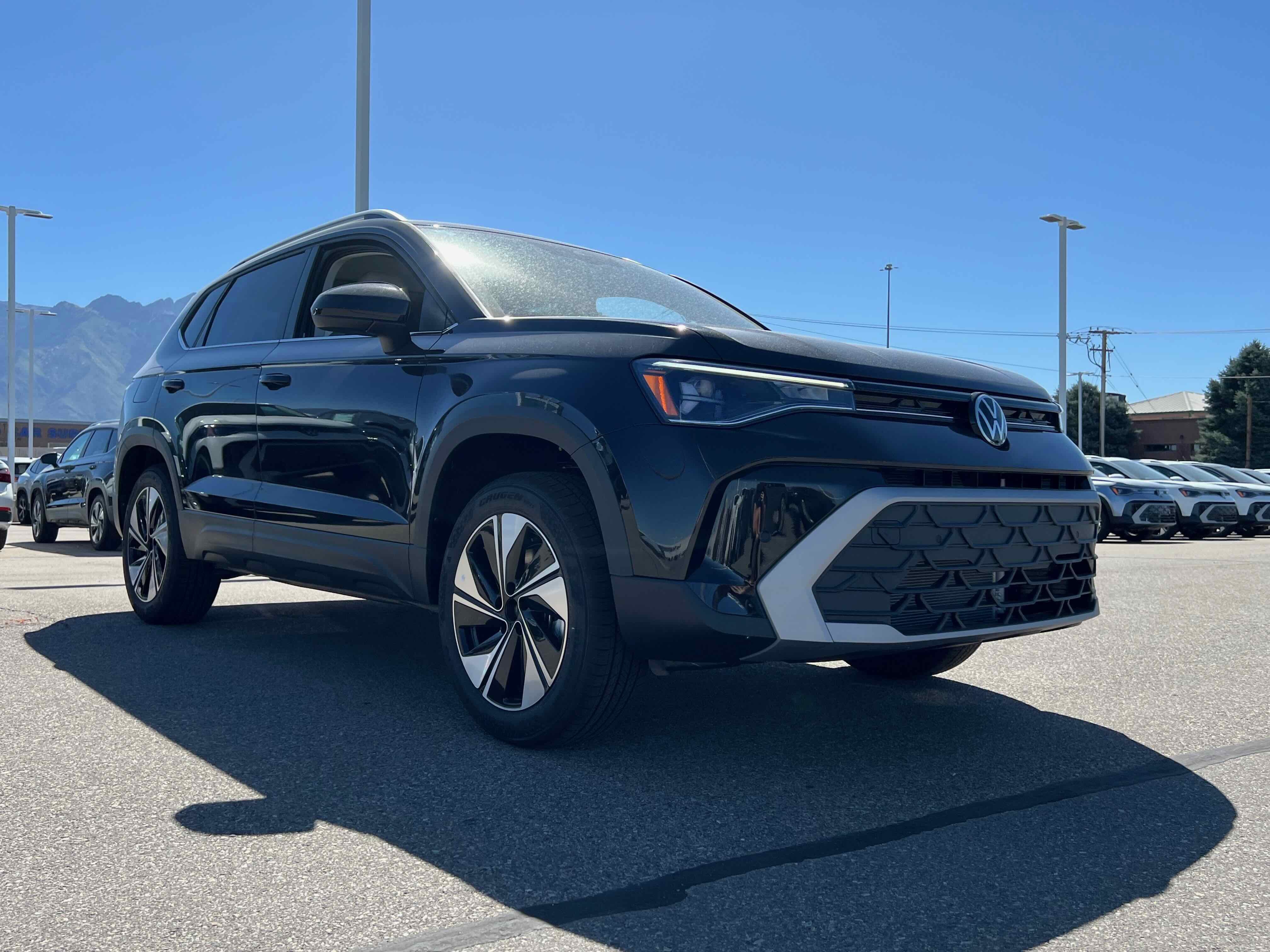 2025 Volkswagen Taos SE