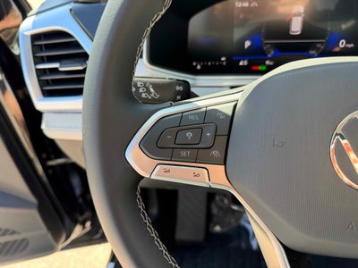 2026 Volkswagen Taos SE