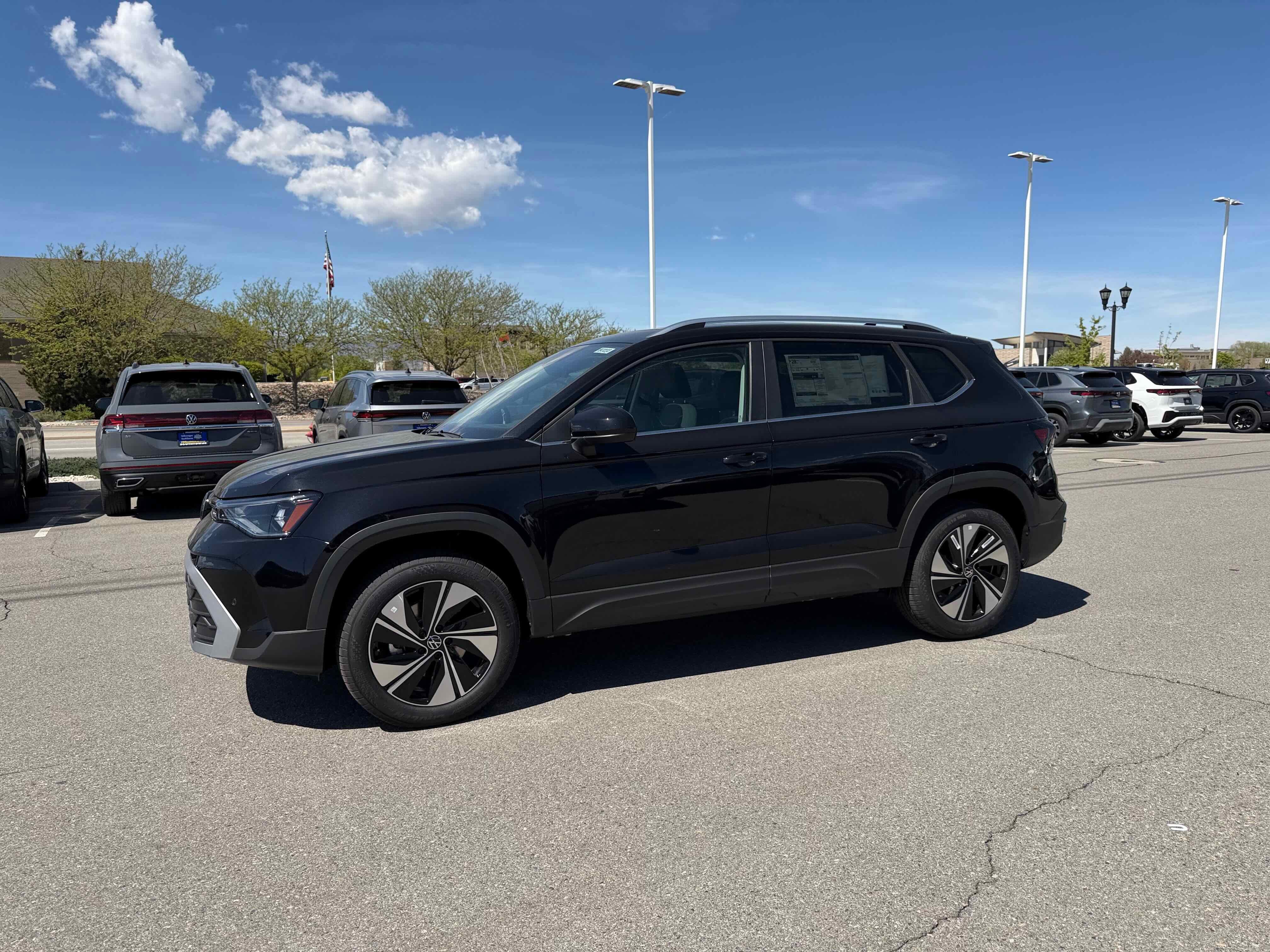 2026 Volkswagen Taos SE