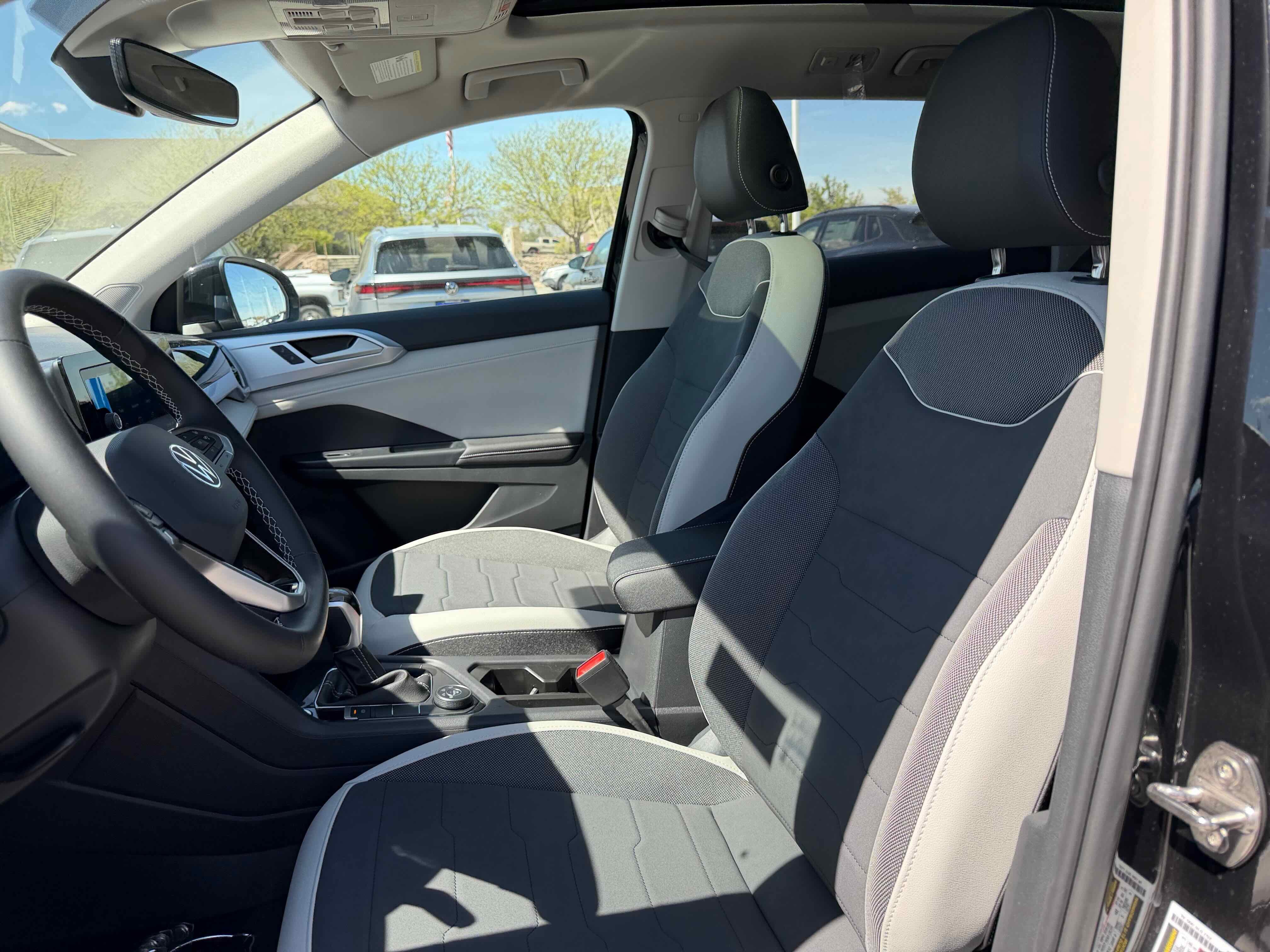 2026 Volkswagen Taos SE