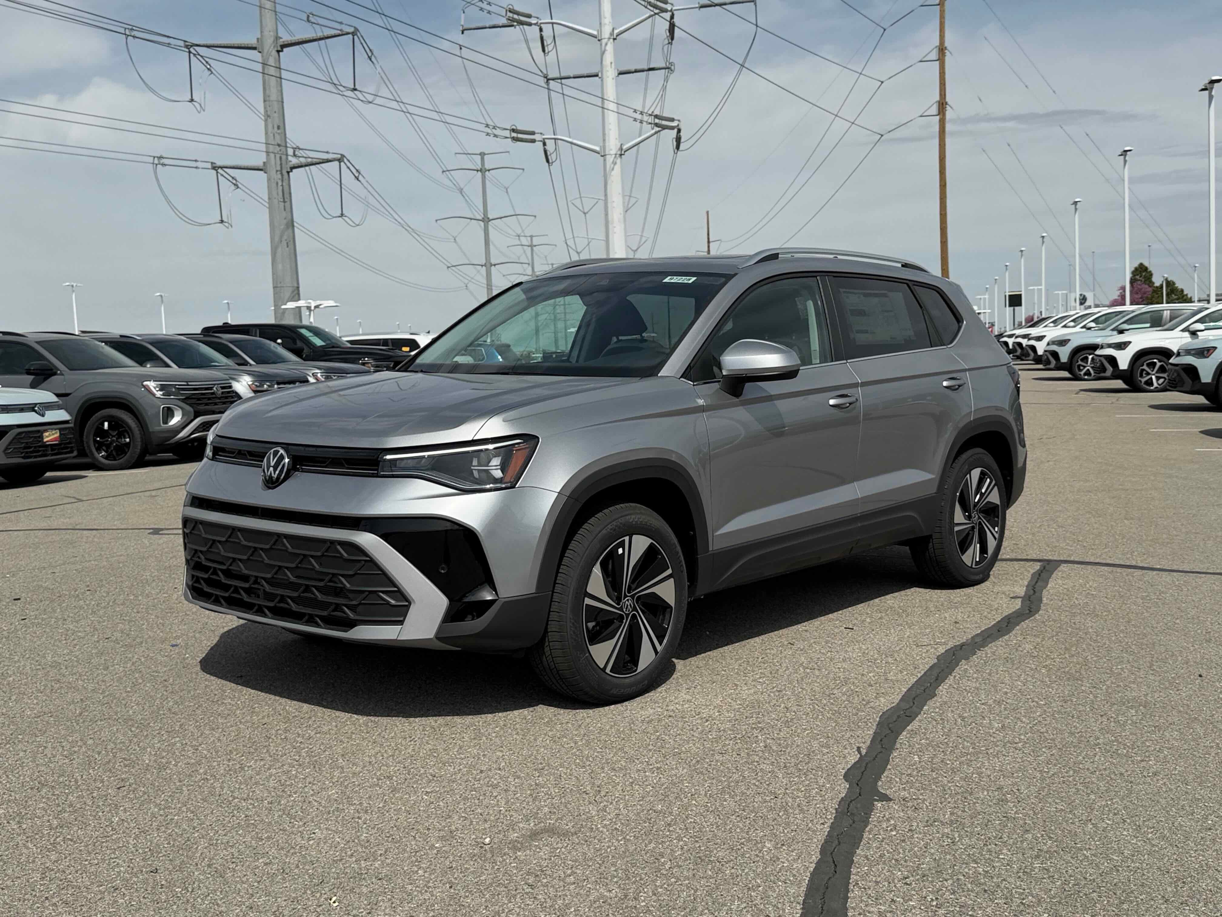 2026 Volkswagen Taos SE