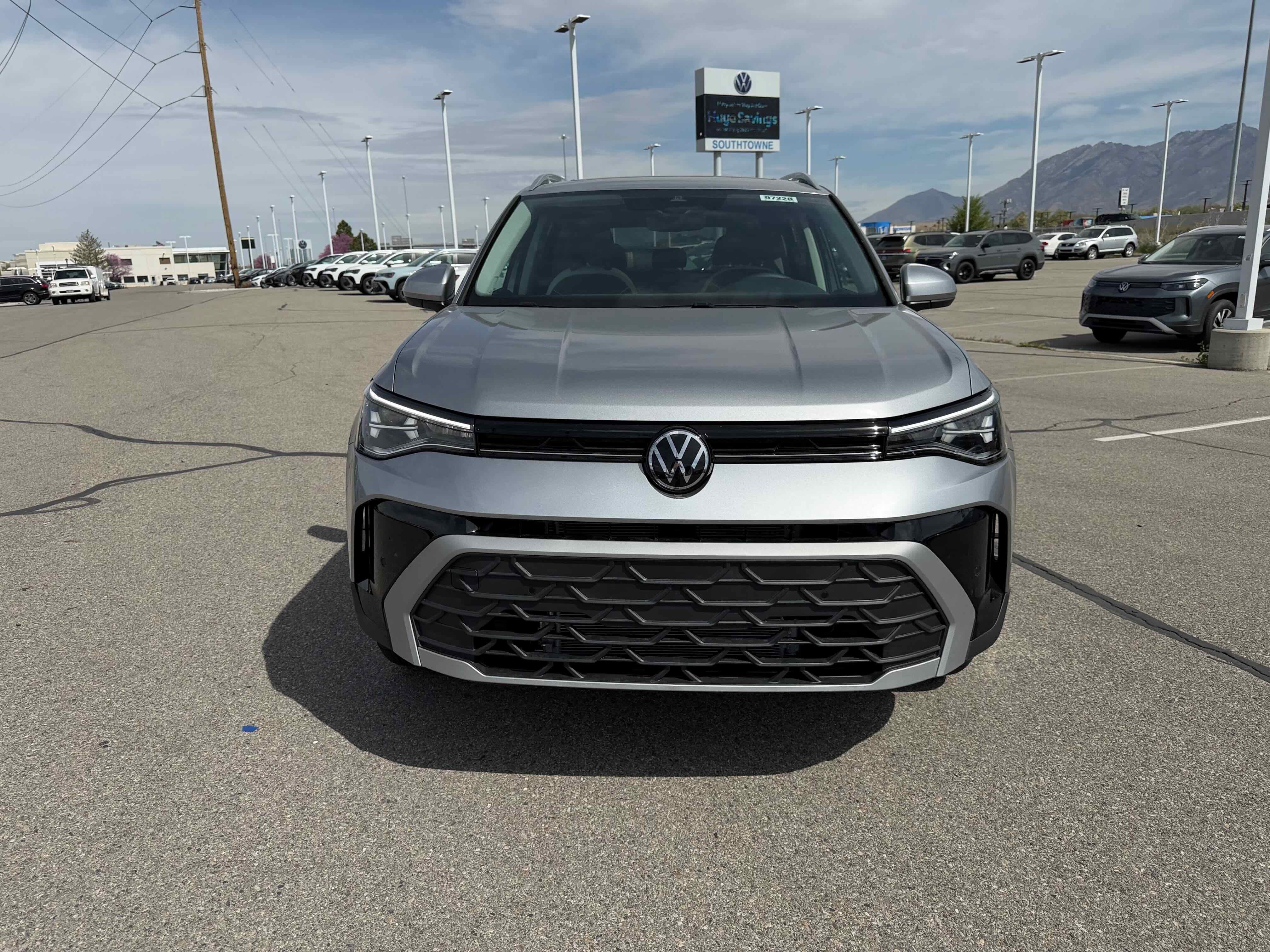 2026 Volkswagen Taos SE