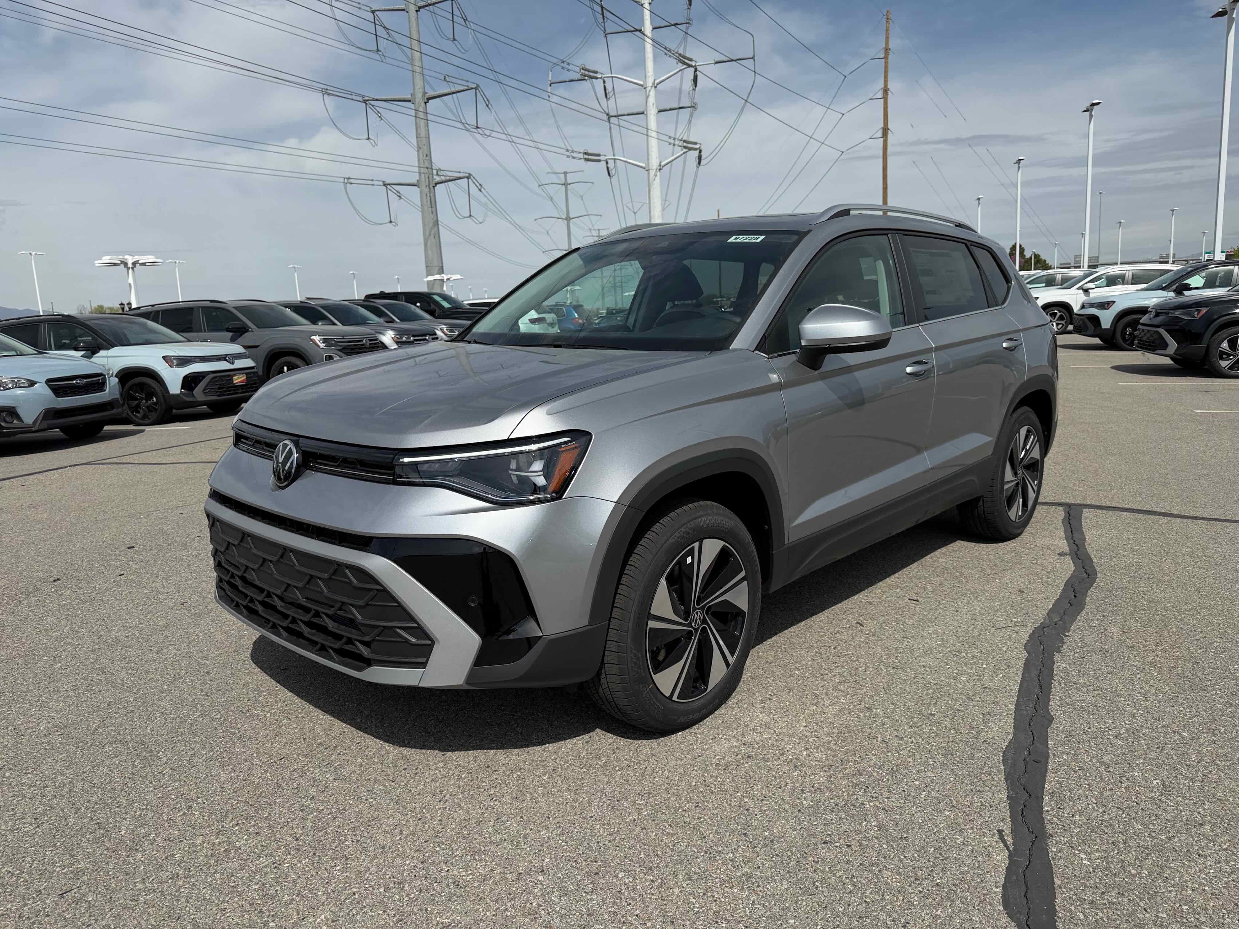 2026 Volkswagen Taos SE