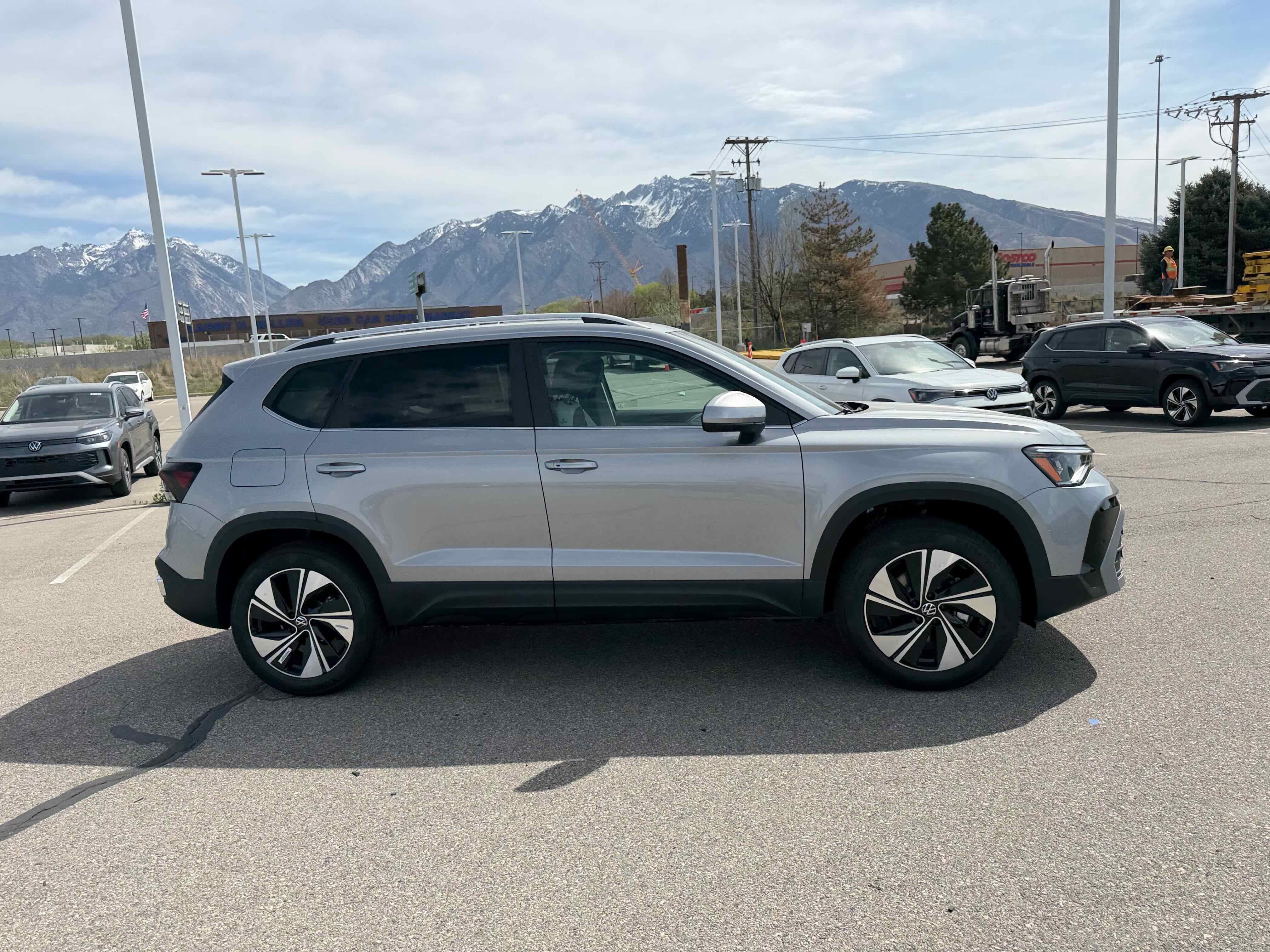 2026 Volkswagen Taos SE