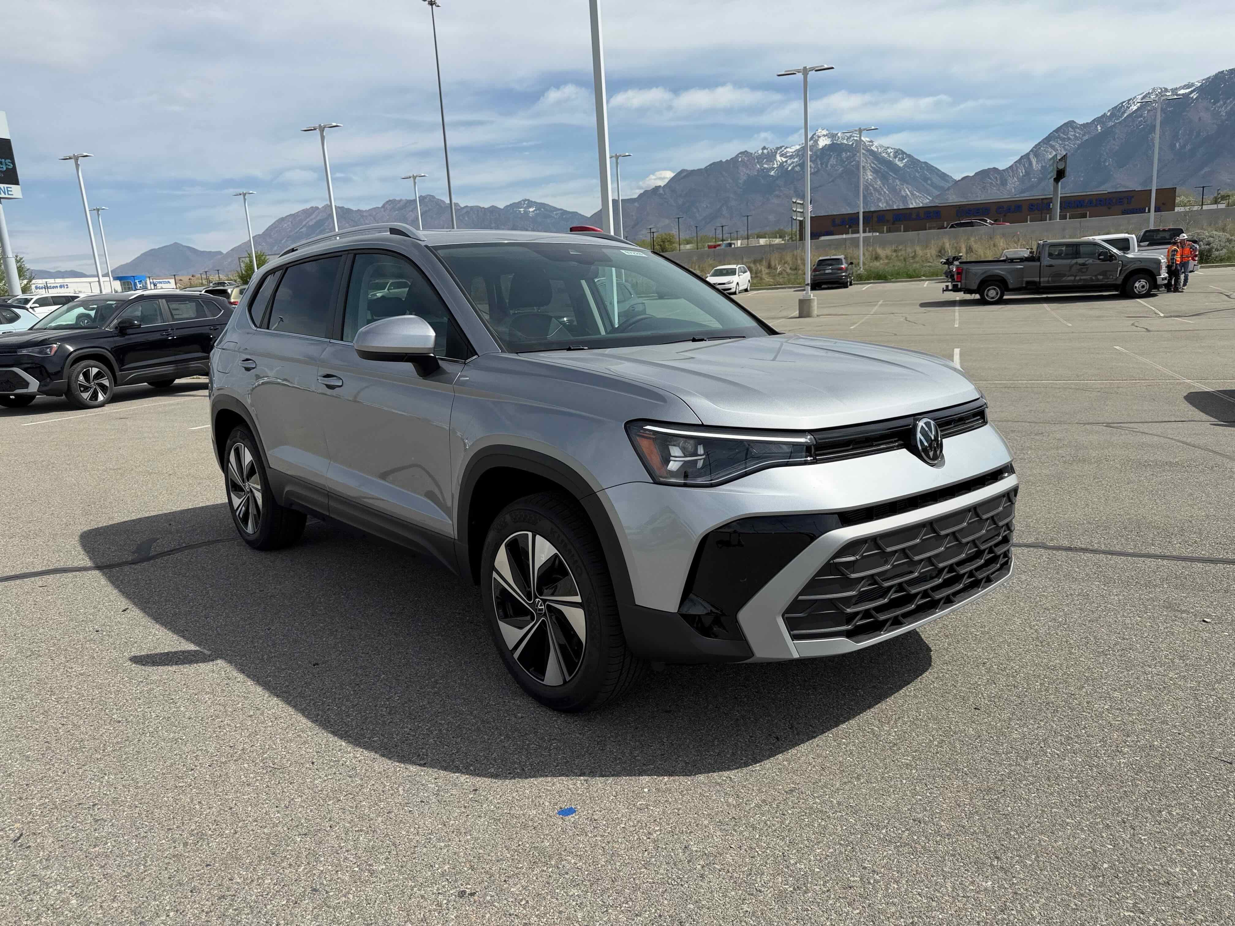 2026 Volkswagen Taos SE