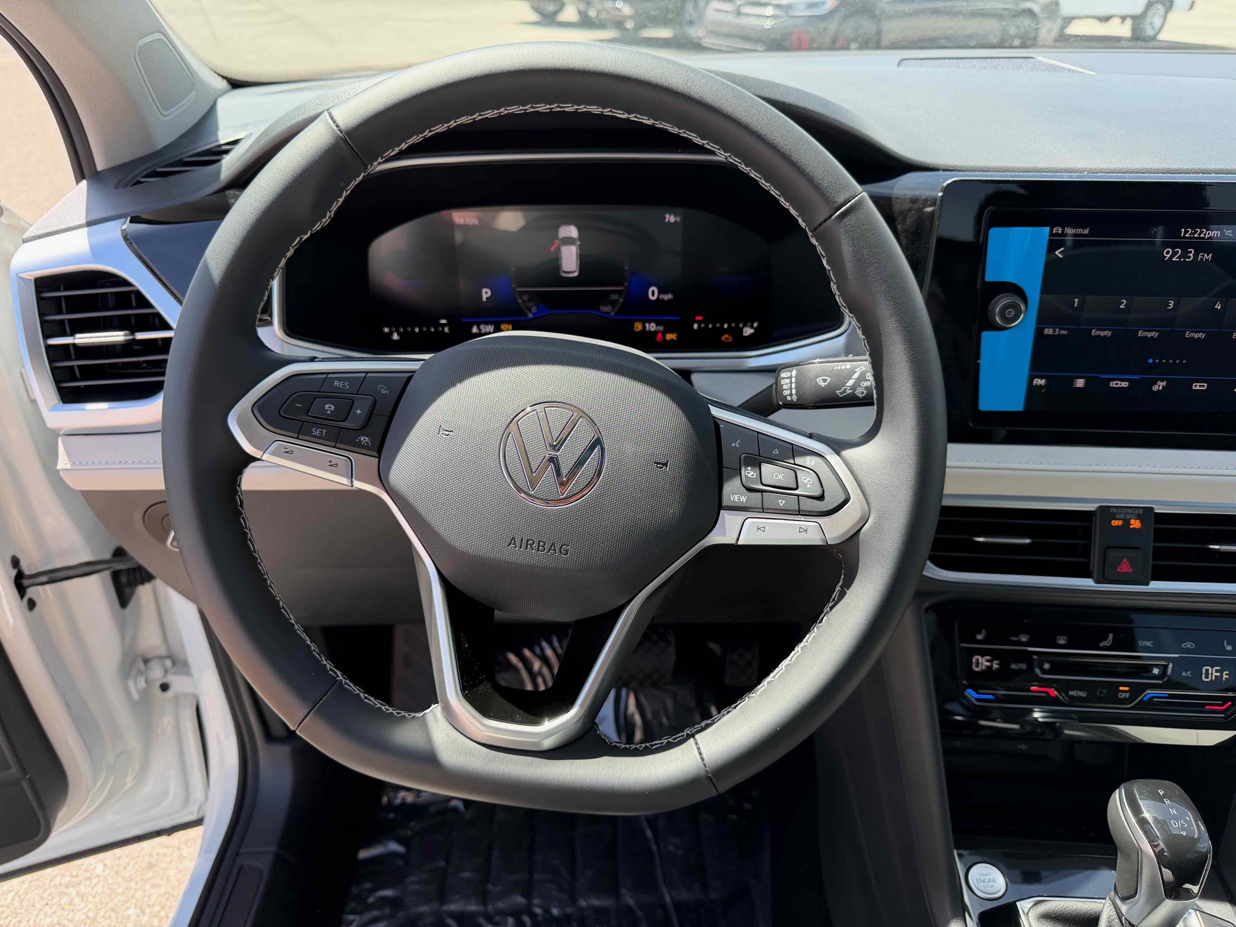 2026 Volkswagen Taos SE