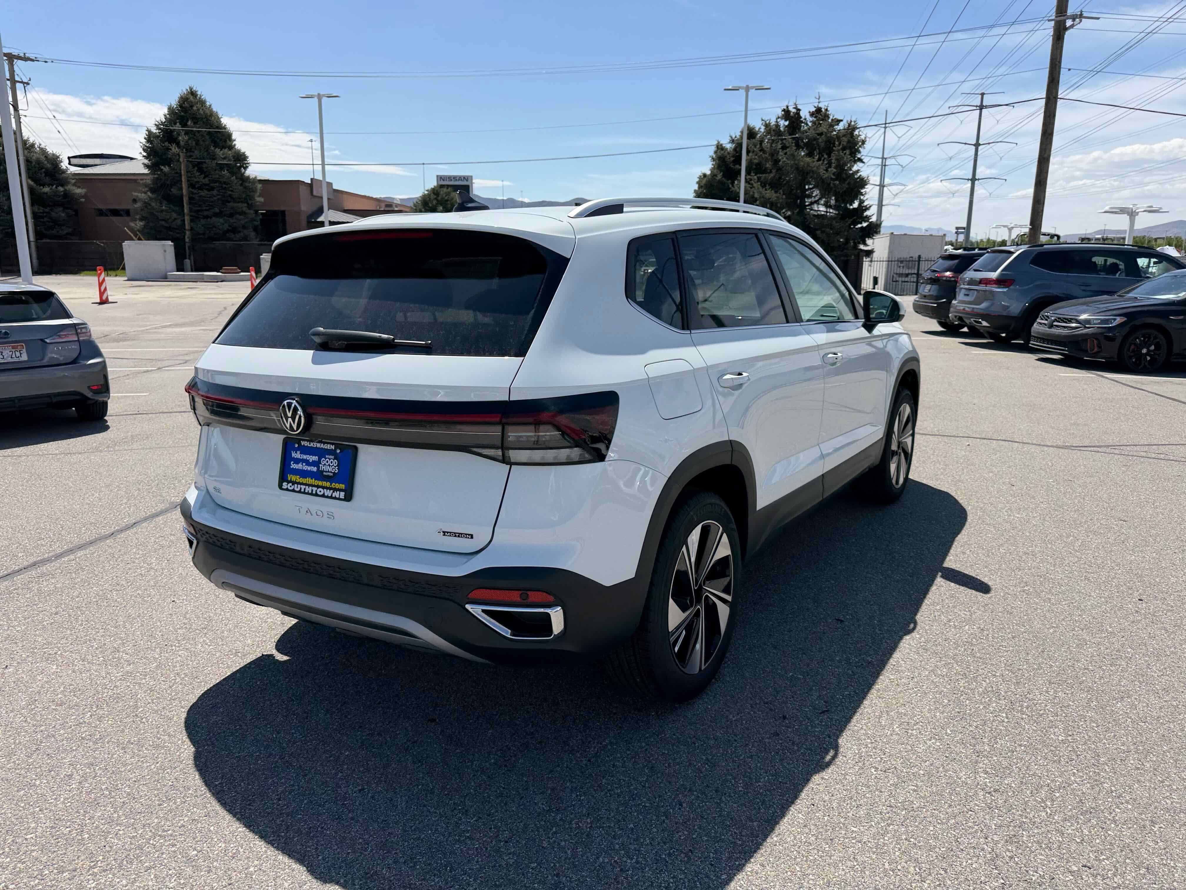2026 Volkswagen Taos SE