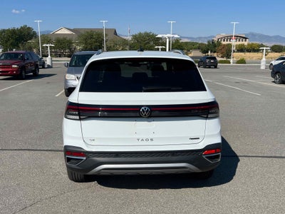 2025 Volkswagen Taos SE