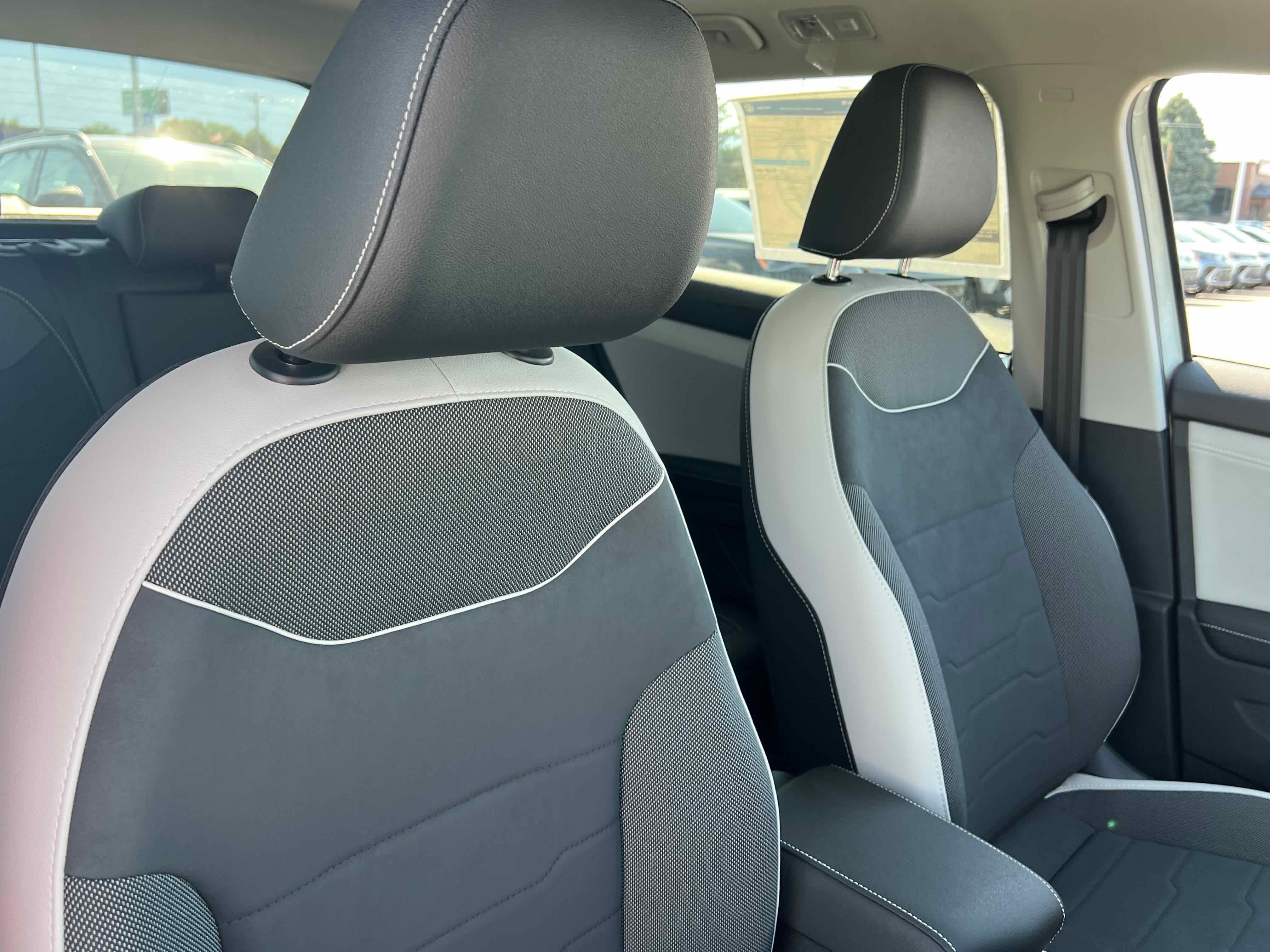 2025 Volkswagen Taos SE