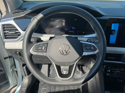 2025 Volkswagen Taos SE