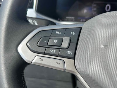 2025 Volkswagen Taos SE