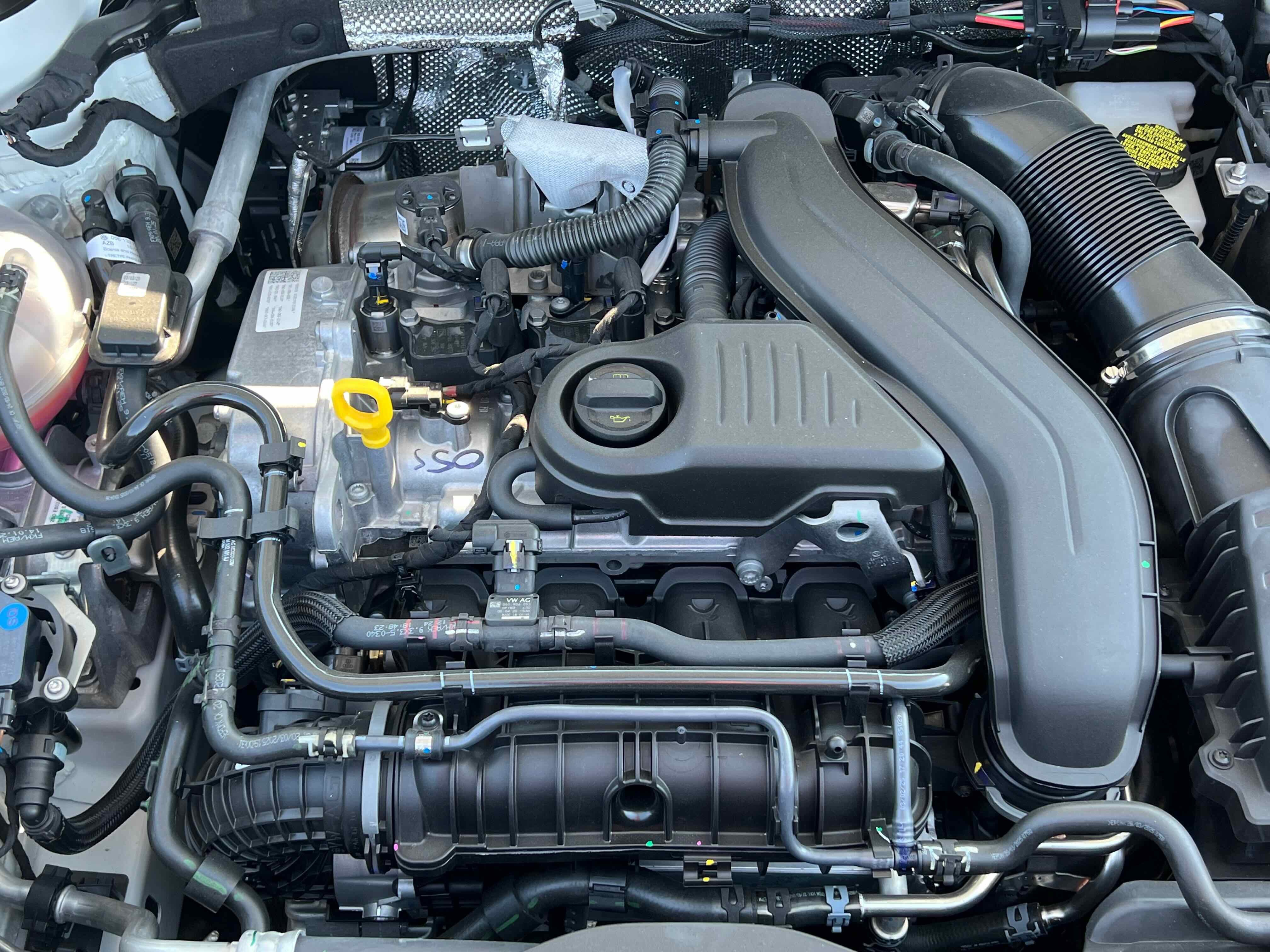 2025 Volkswagen Taos SE