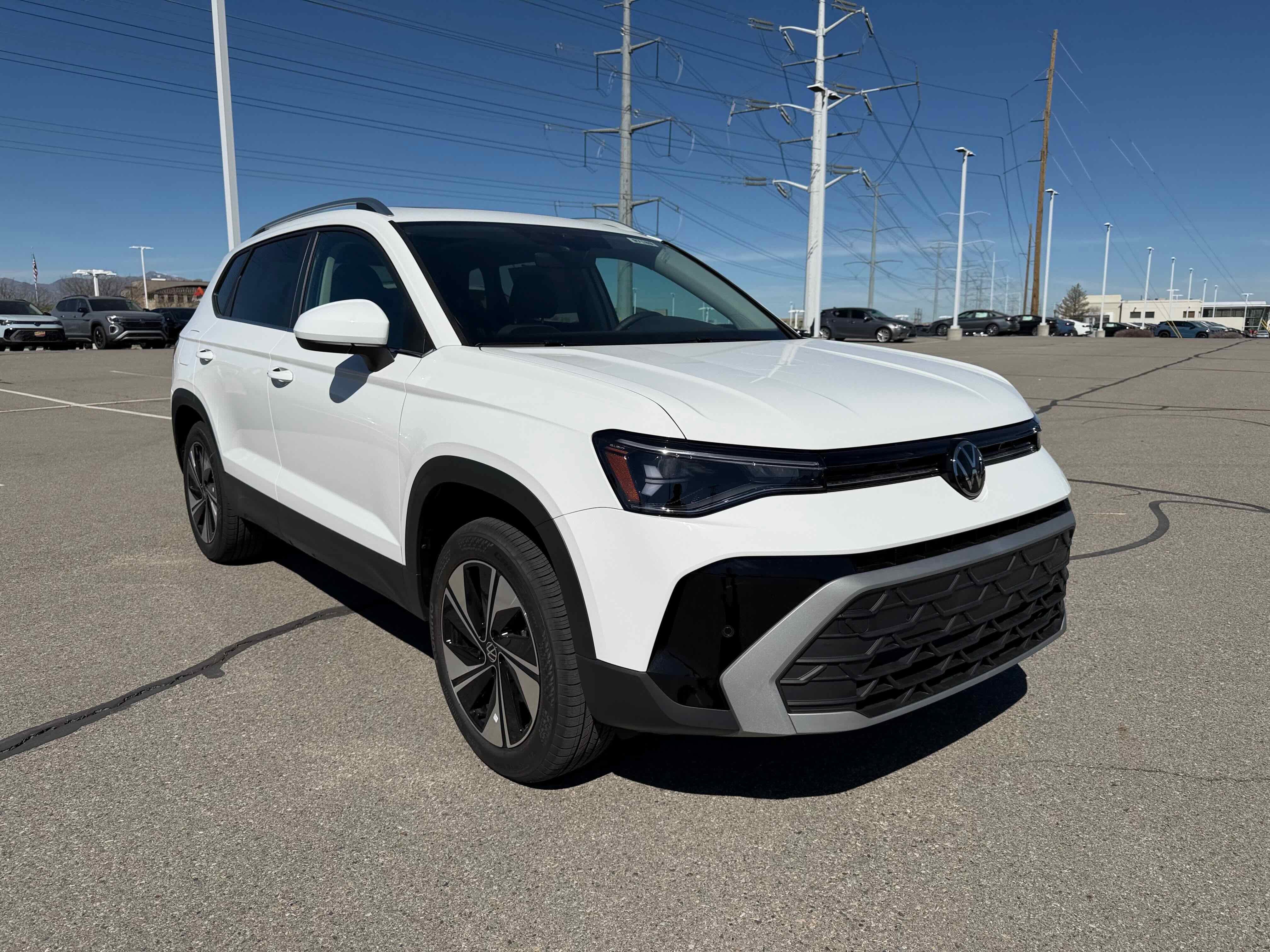 2026 Volkswagen Taos SE