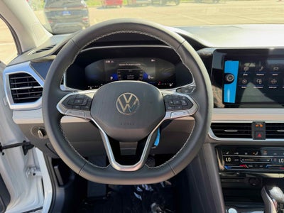 2026 Volkswagen Taos SE