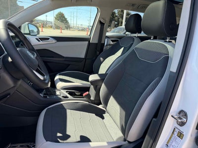 2026 Volkswagen Taos SE