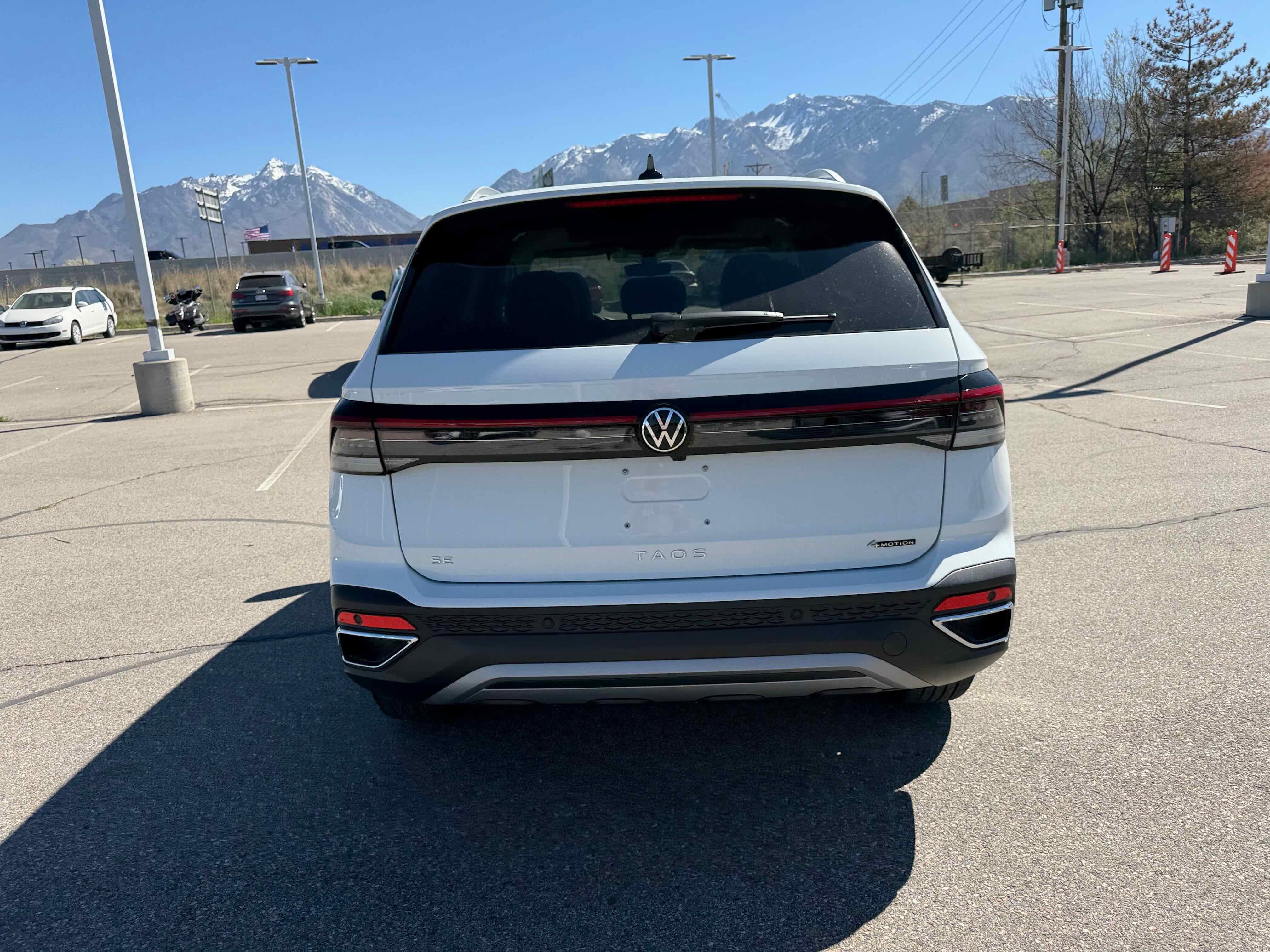 2026 Volkswagen Taos SE