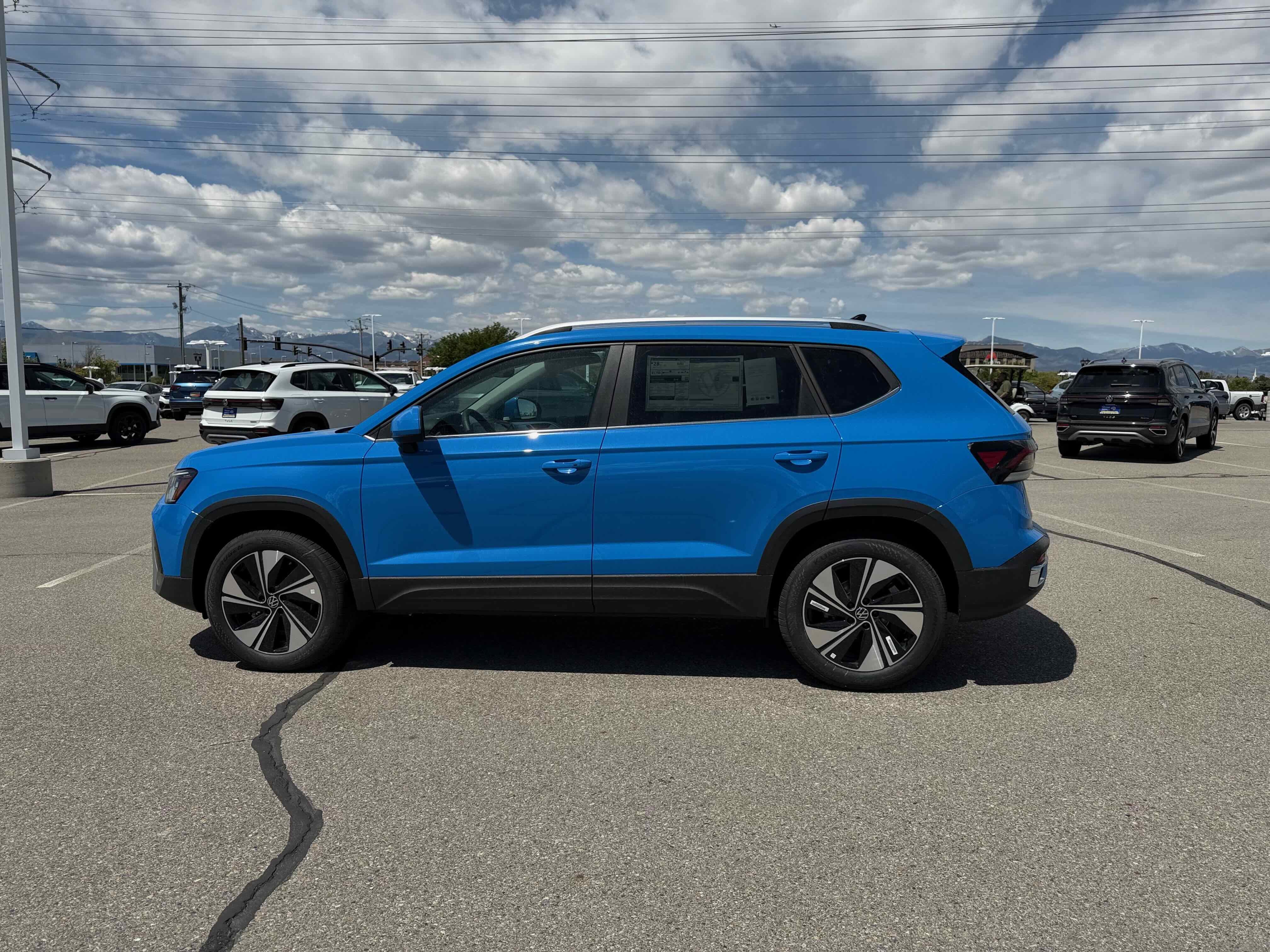 2026 Volkswagen Taos SE