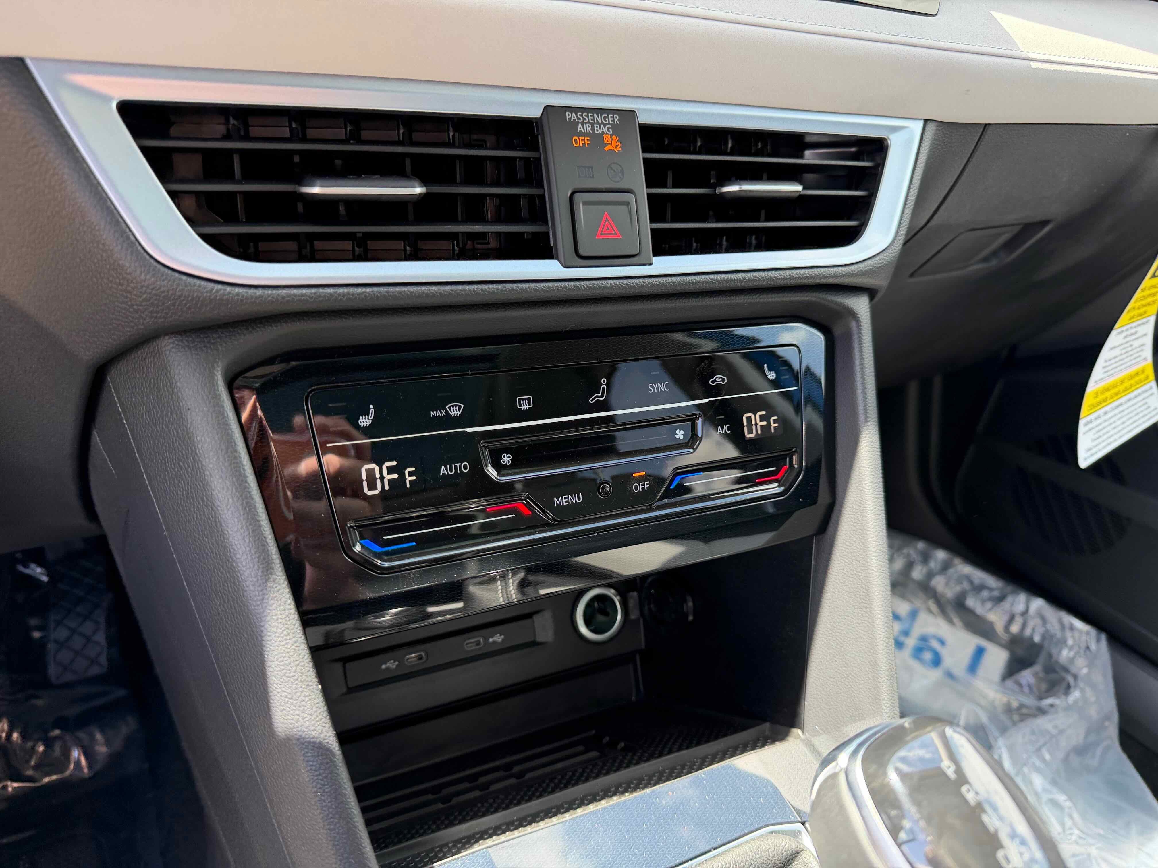 2026 Volkswagen Taos SE