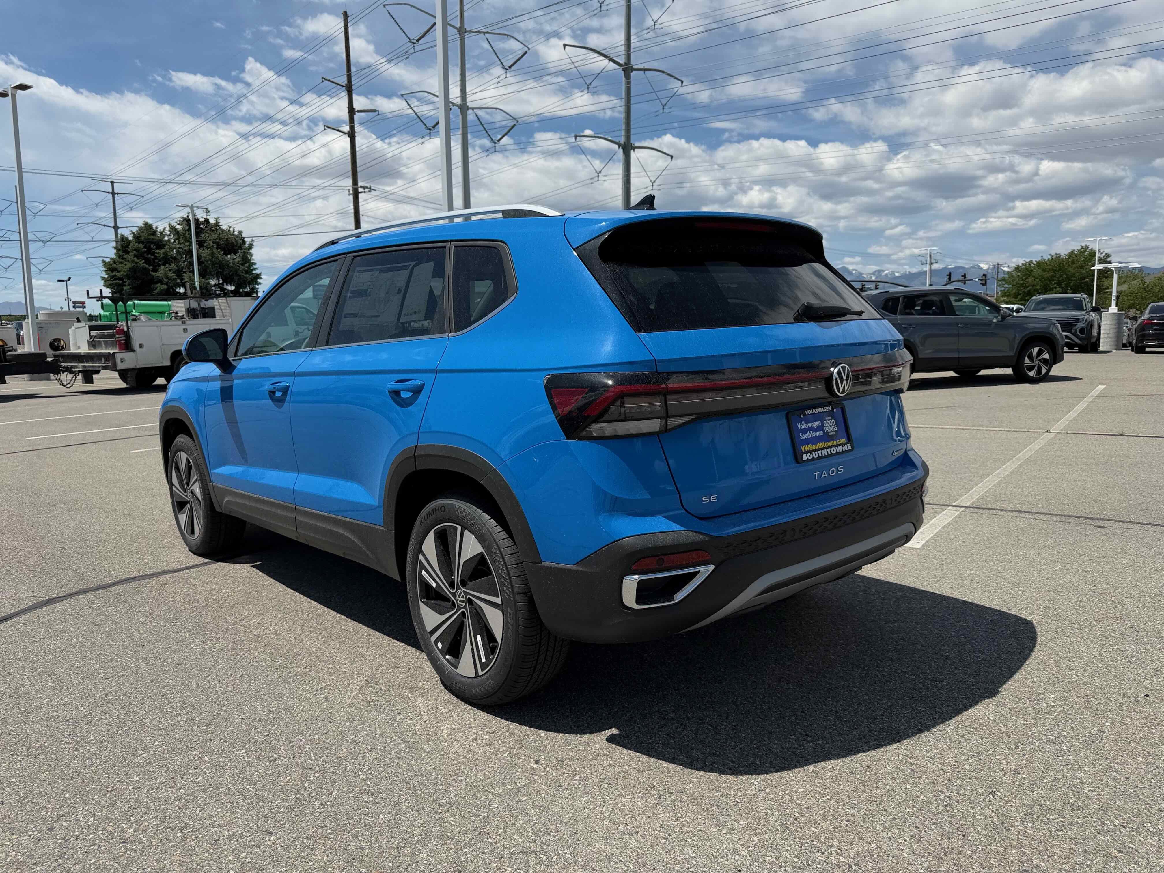2026 Volkswagen Taos SE