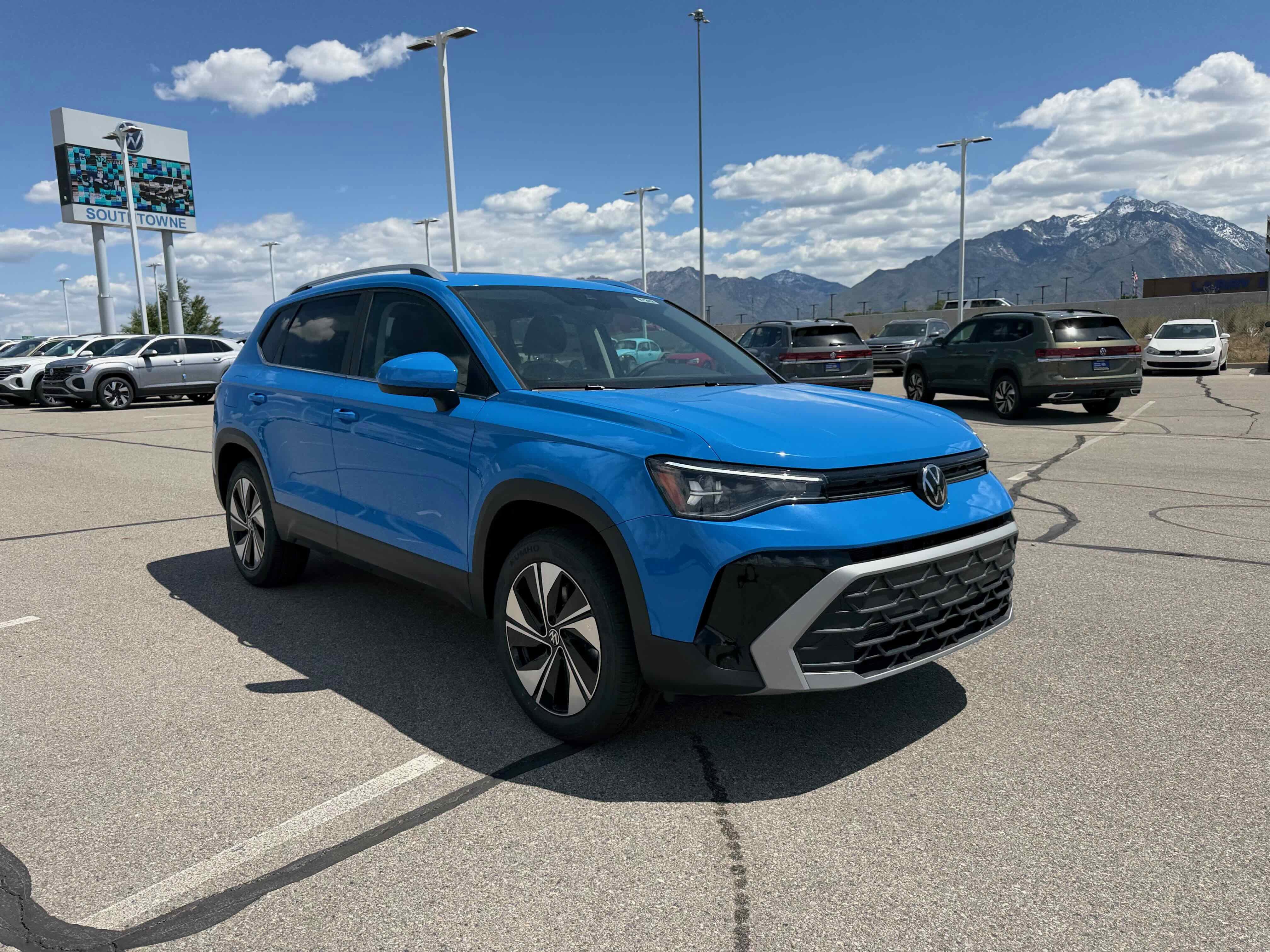 2026 Volkswagen Taos SE