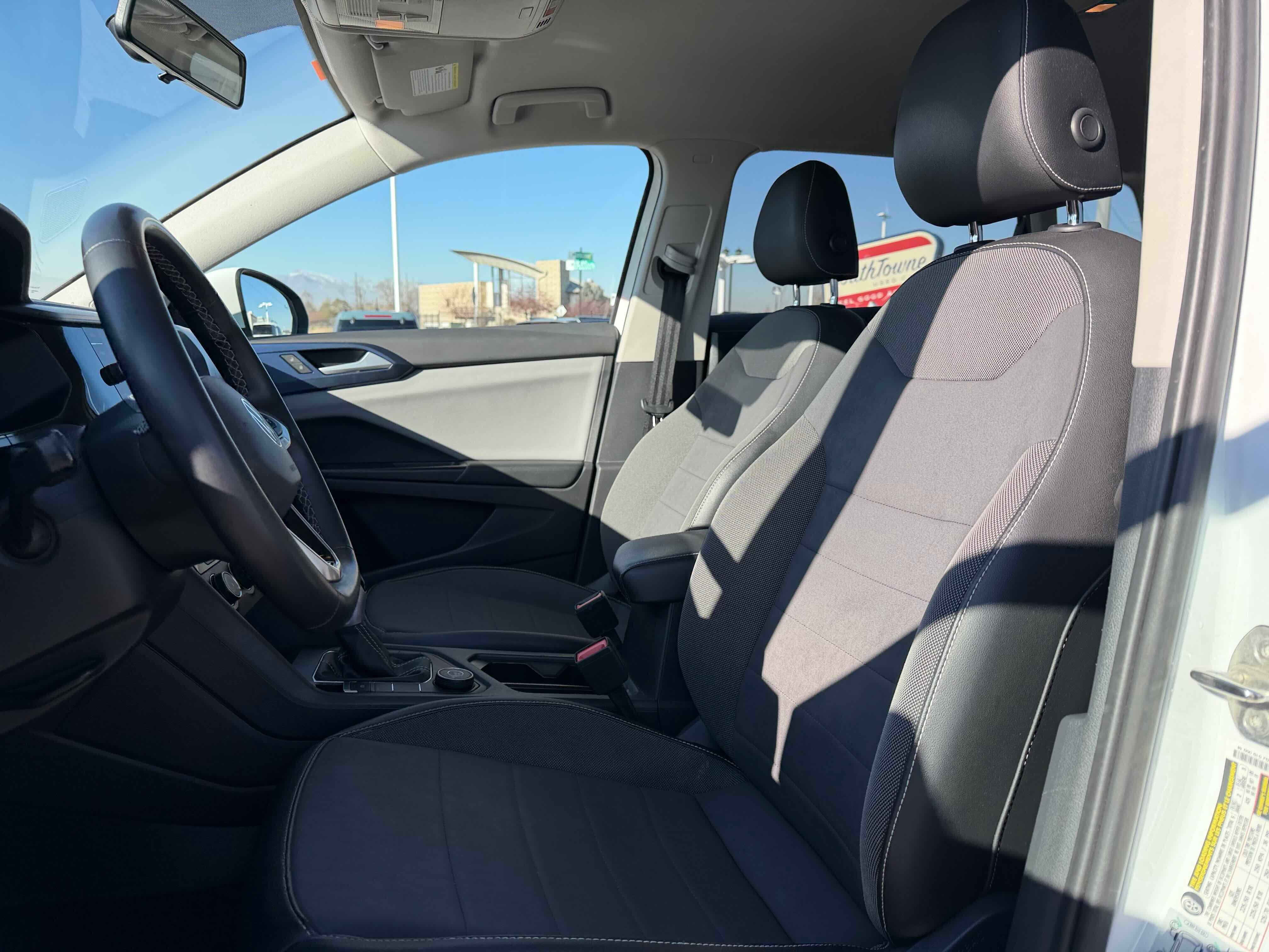 2022 Volkswagen Taos SE