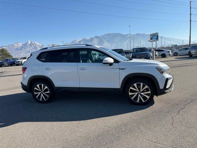 2022 Volkswagen Taos SE