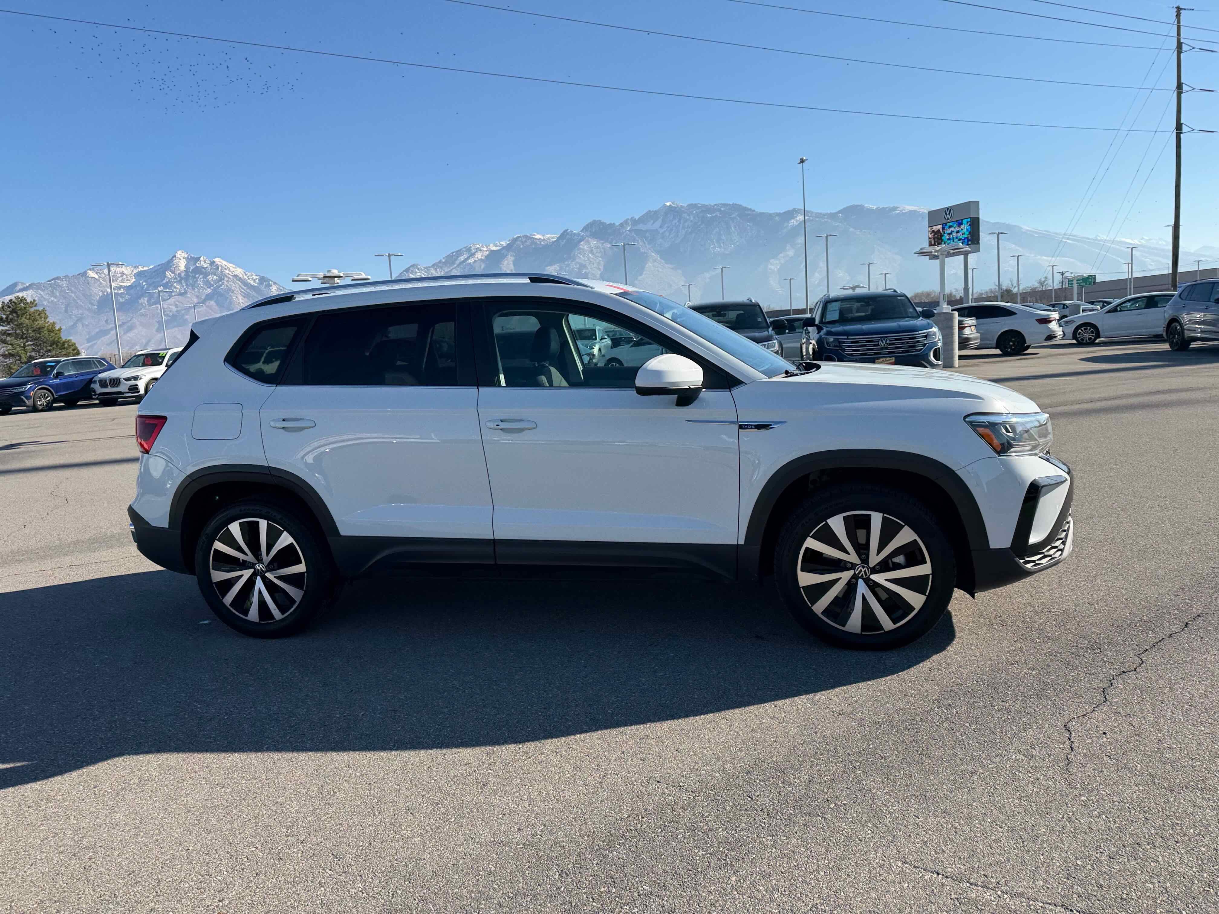 2022 Volkswagen Taos SE