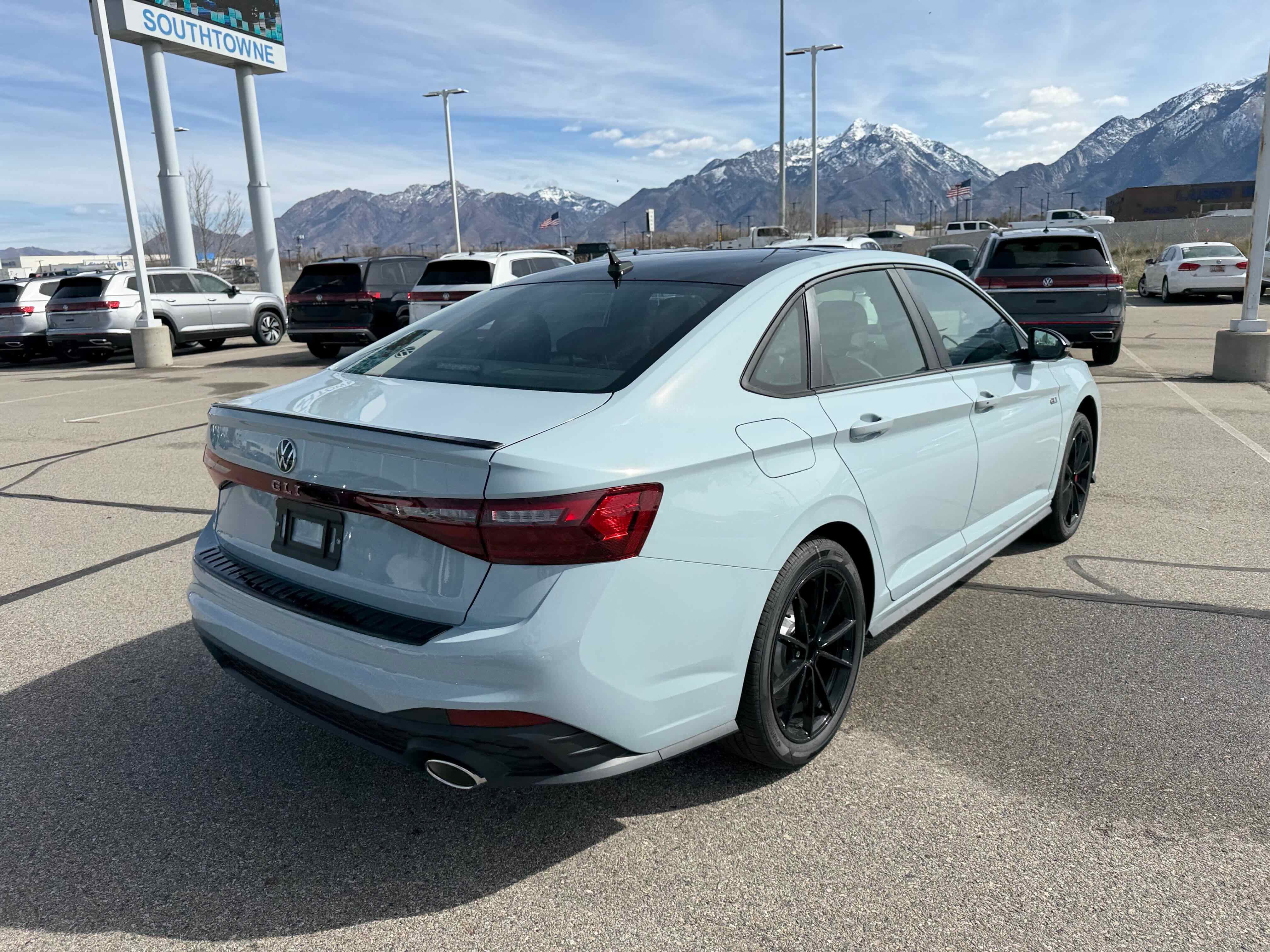 2026 Volkswagen Jetta GLI Autobahn