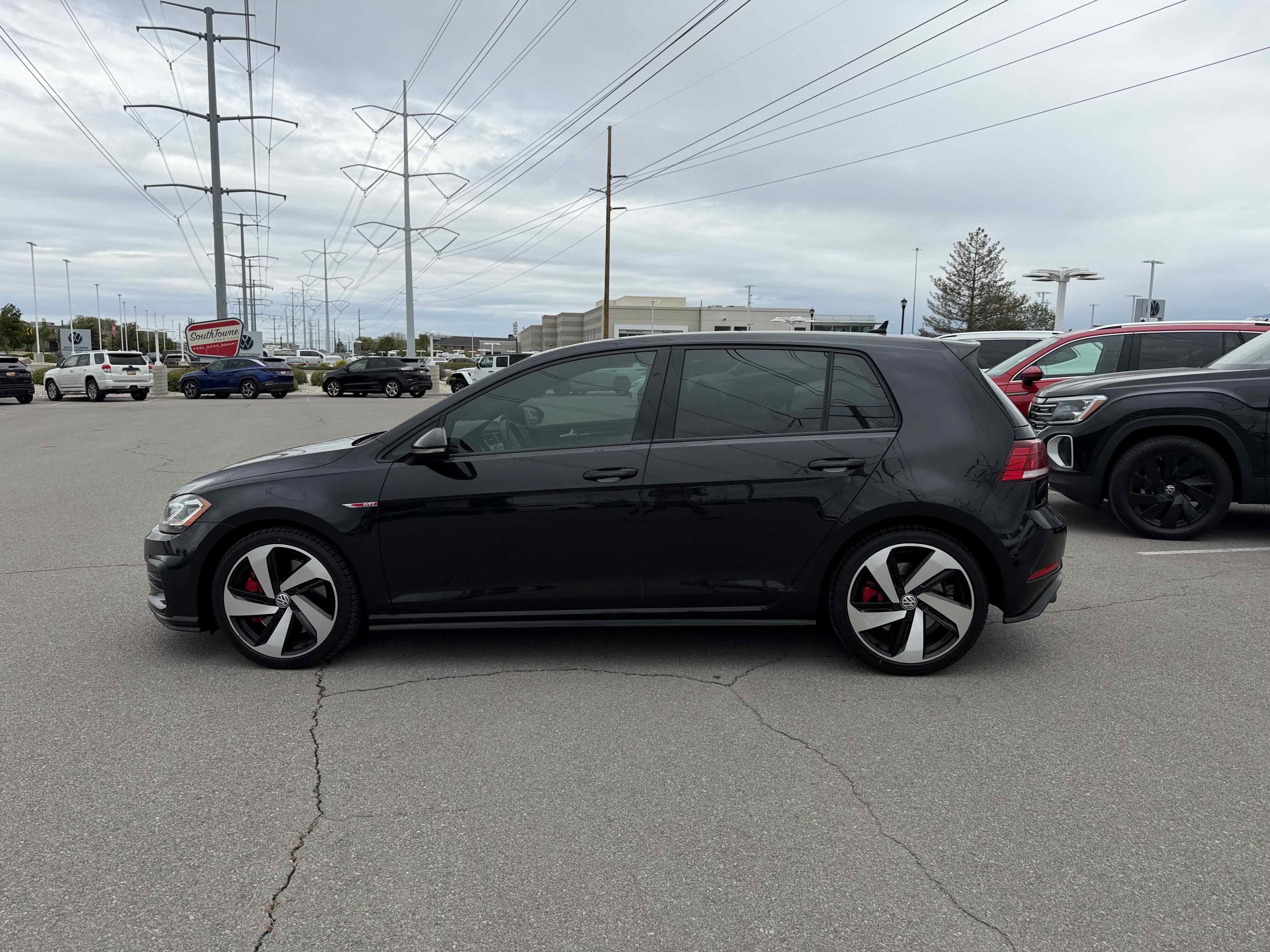 2020 Volkswagen Golf GTI SE