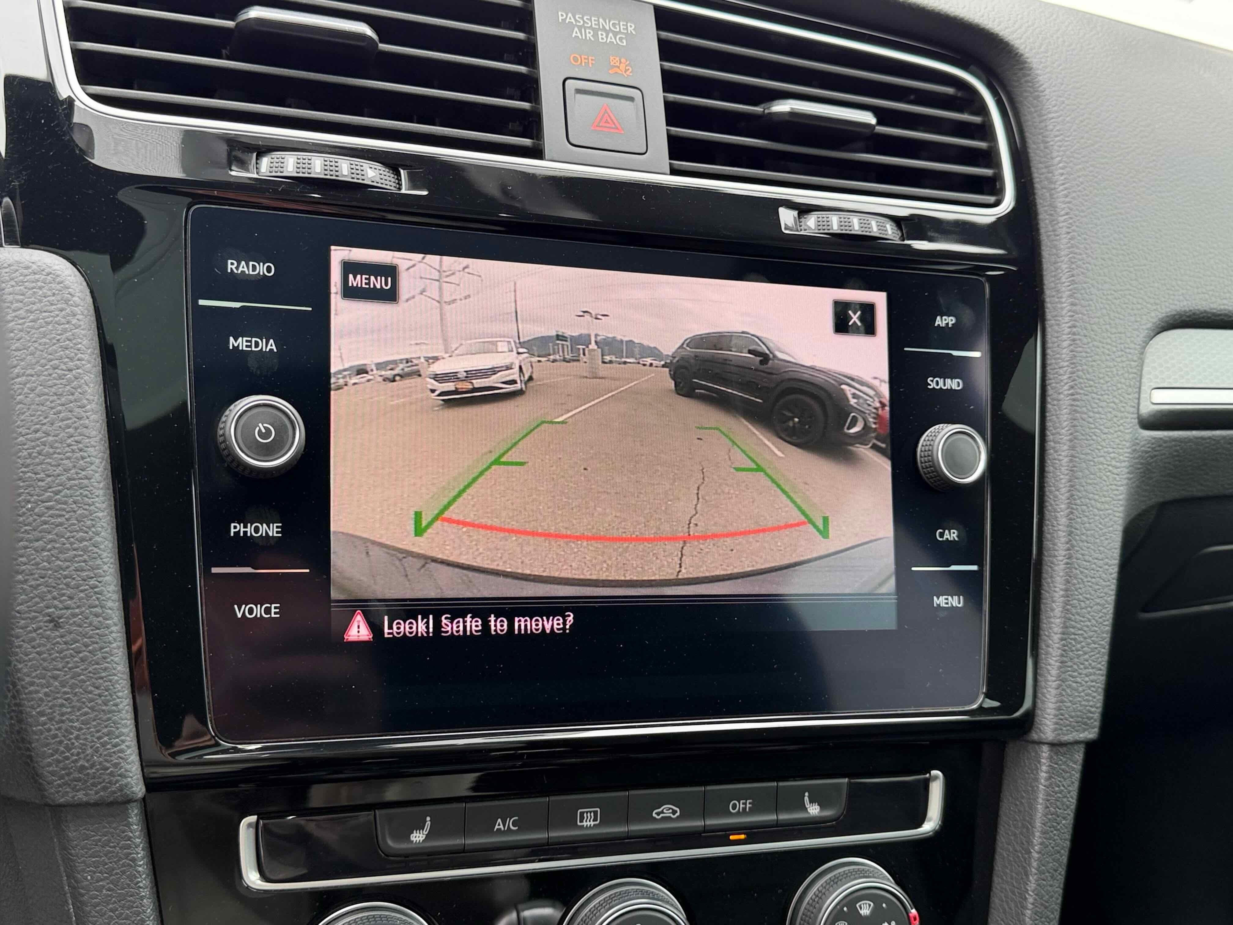 2020 Volkswagen Golf GTI SE