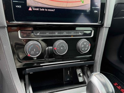 2020 Volkswagen Golf GTI SE