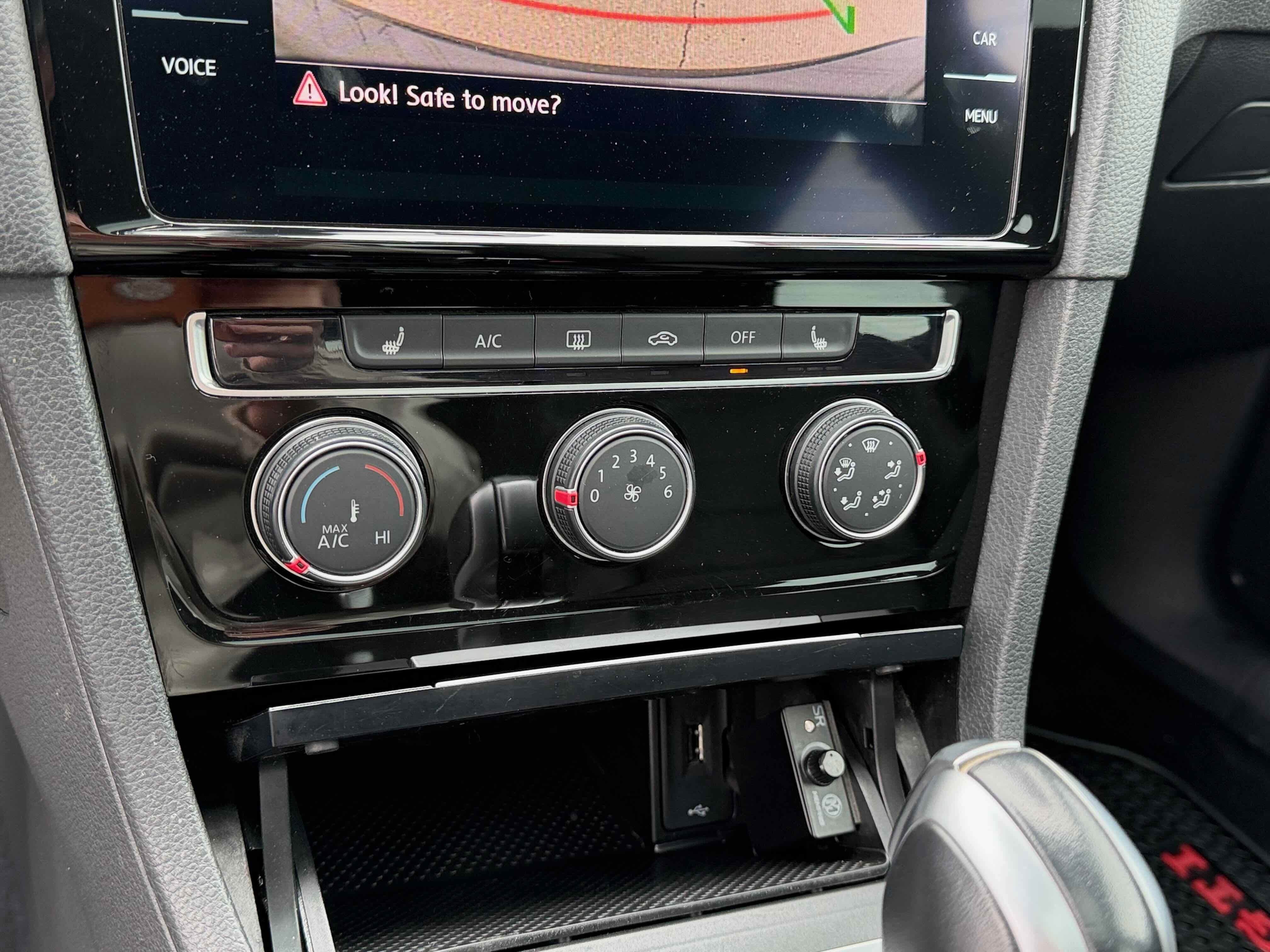 2020 Volkswagen Golf GTI SE