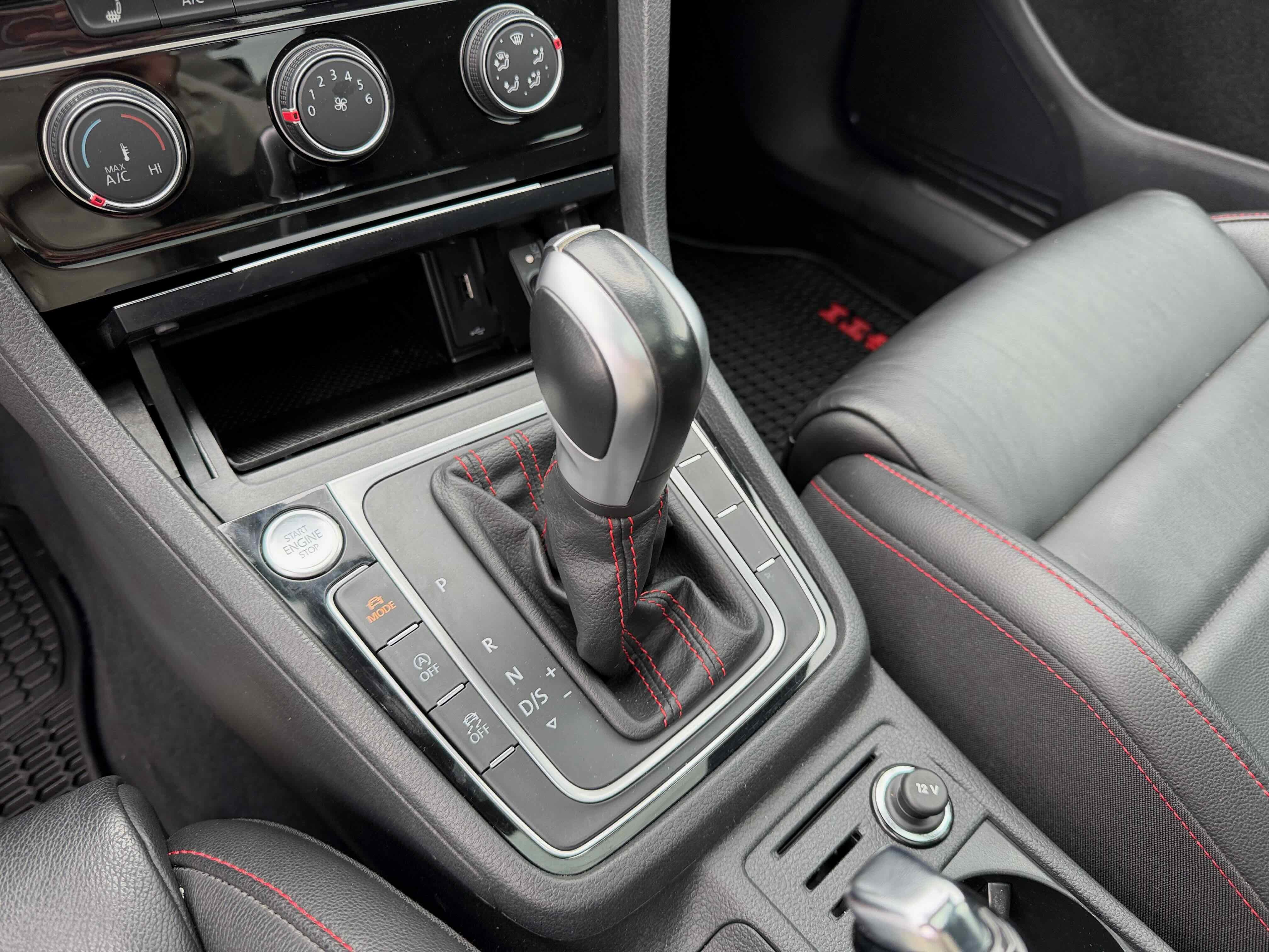 2020 Volkswagen Golf GTI SE