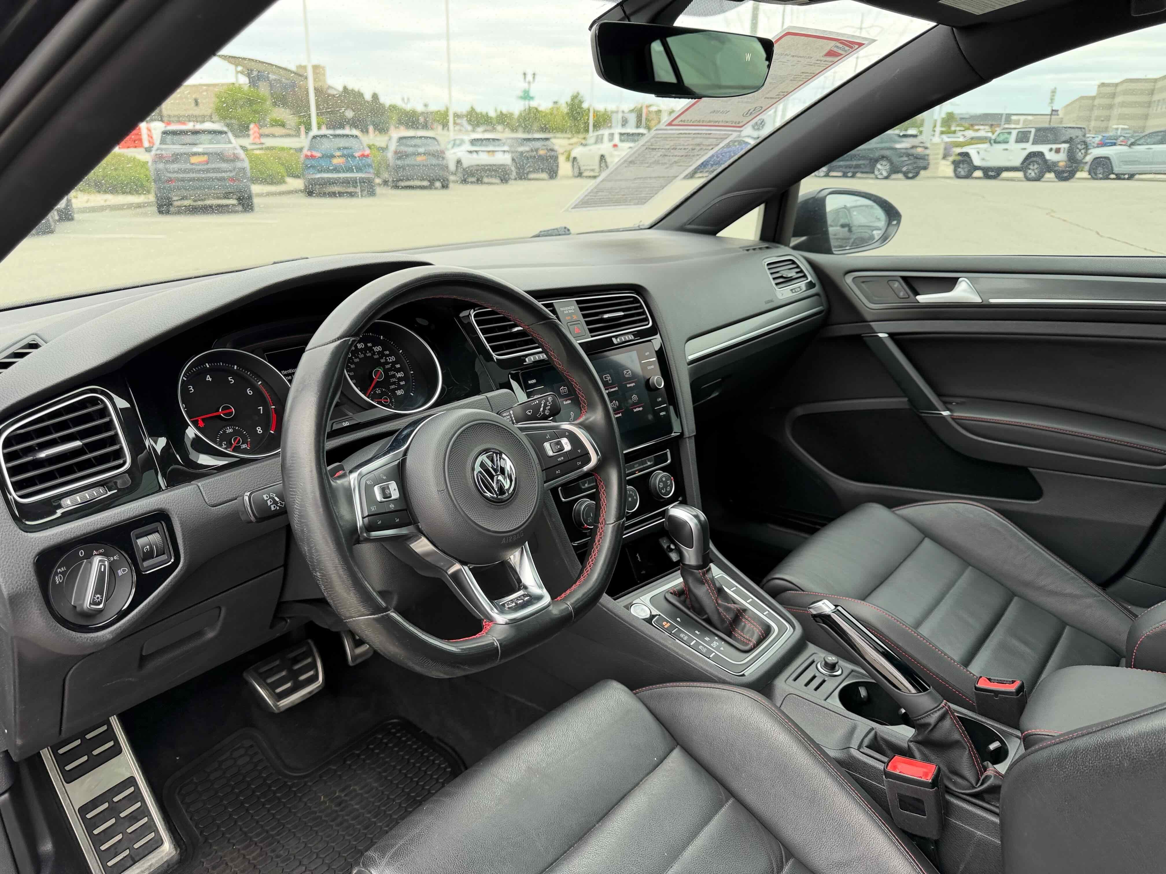 2020 Volkswagen Golf GTI SE