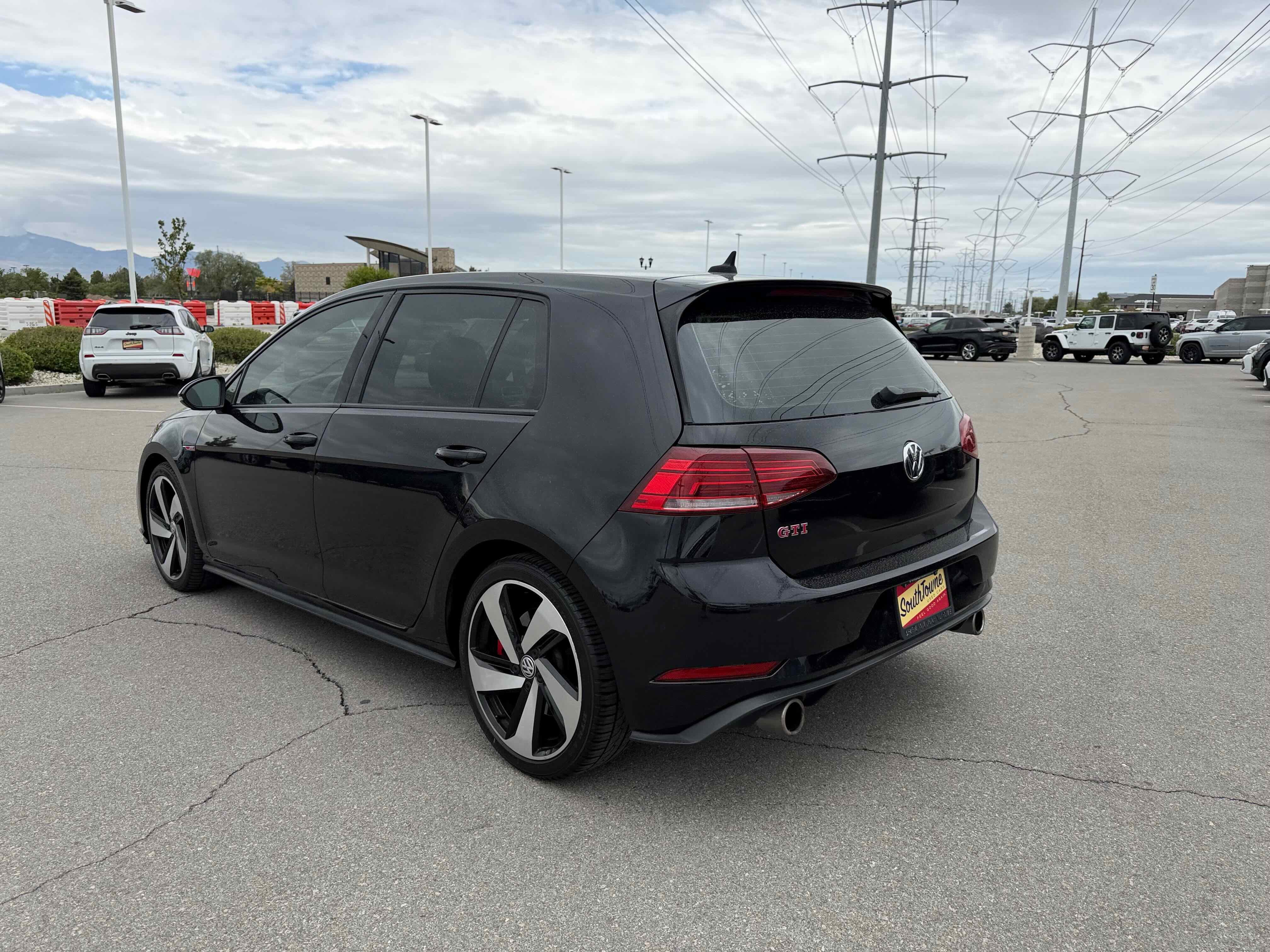 2020 Volkswagen Golf GTI SE